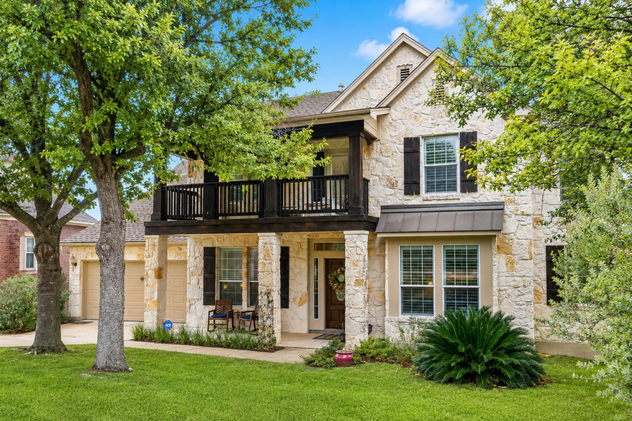 7124 Via Dono Dr Property Photo 2