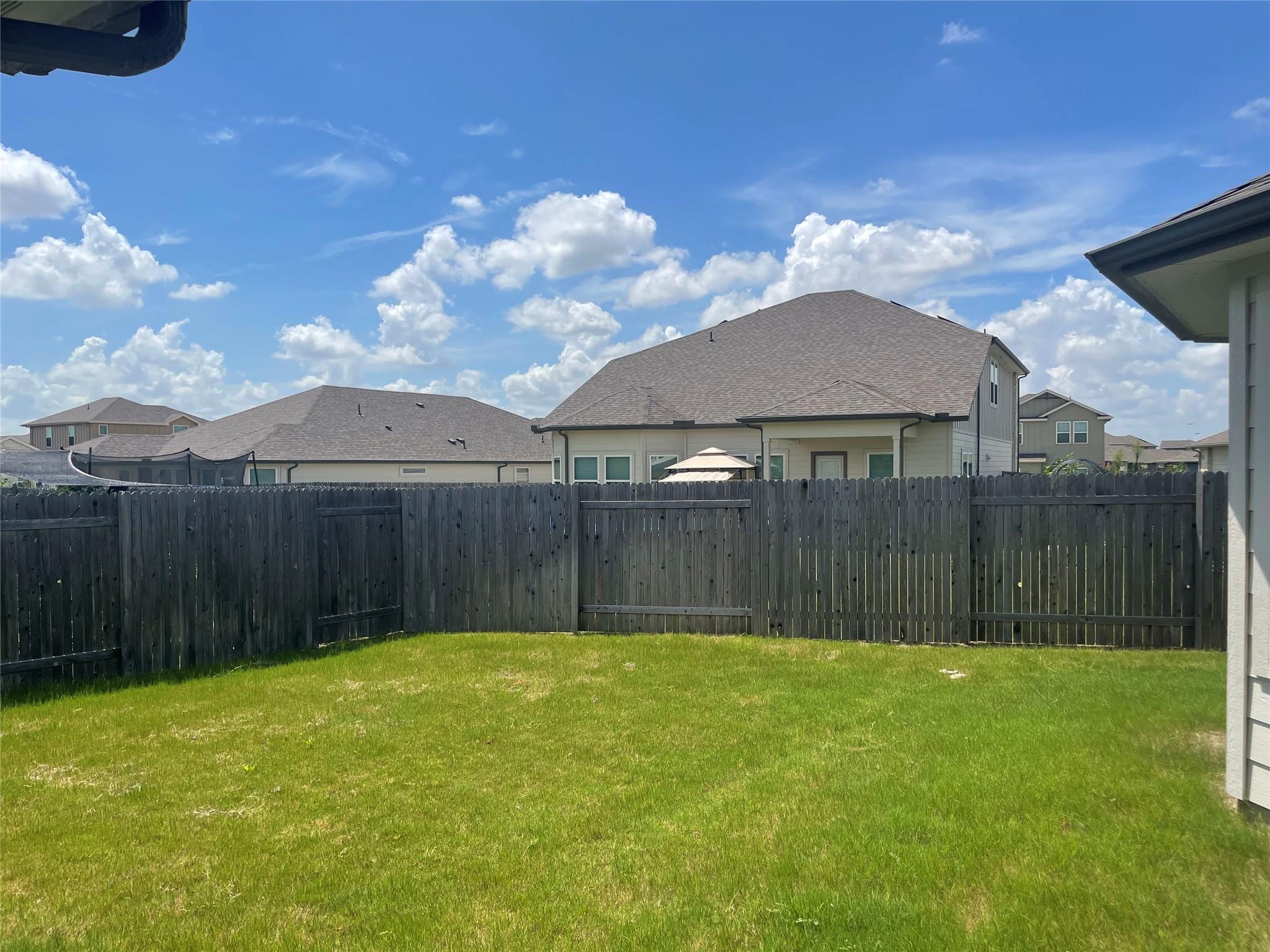 104 Greenspire Downs Dr Property Photo 4