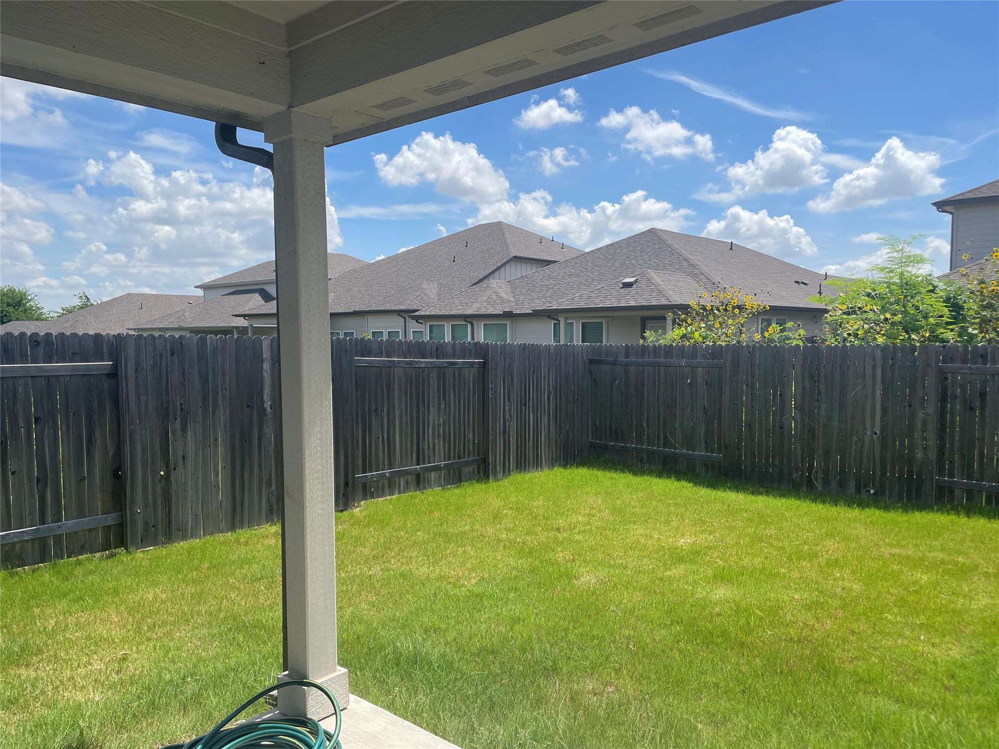 104 Greenspire Downs Dr Property Photo 5