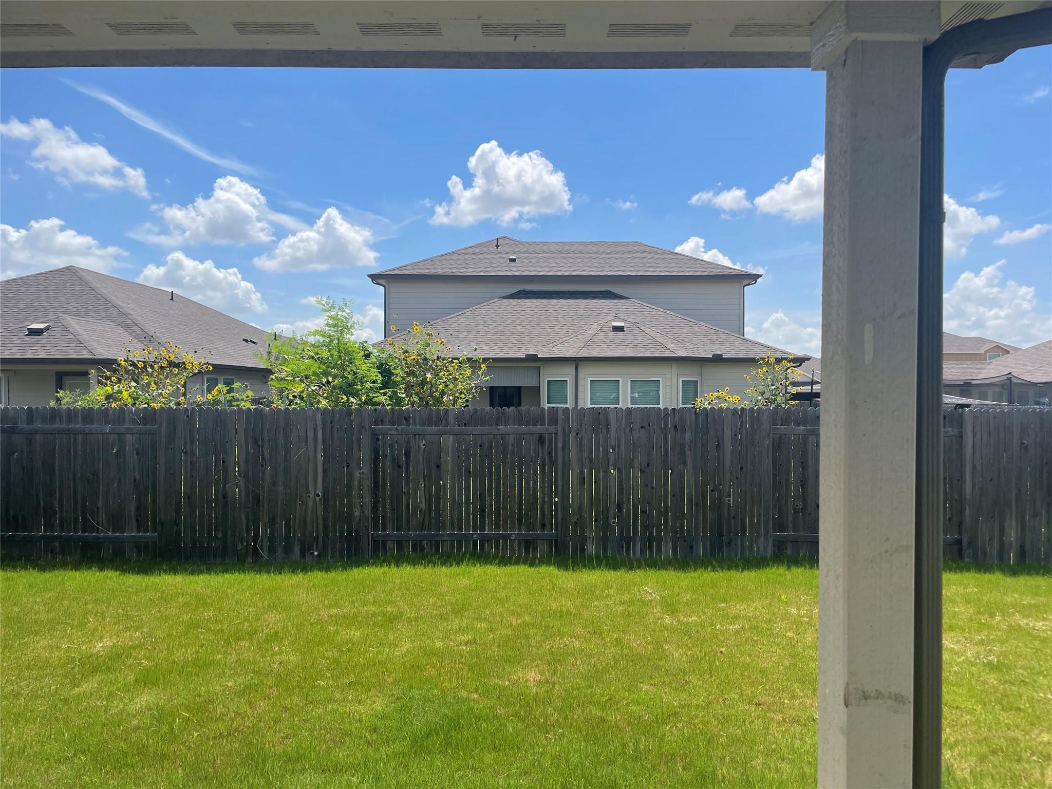 104 Greenspire Downs Dr Property Photo 6