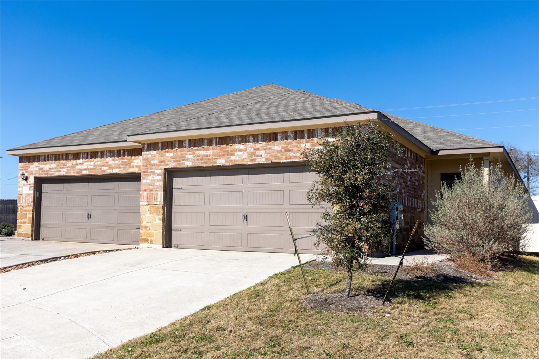 271 Joanne Loop Loop #B Property Photo 1