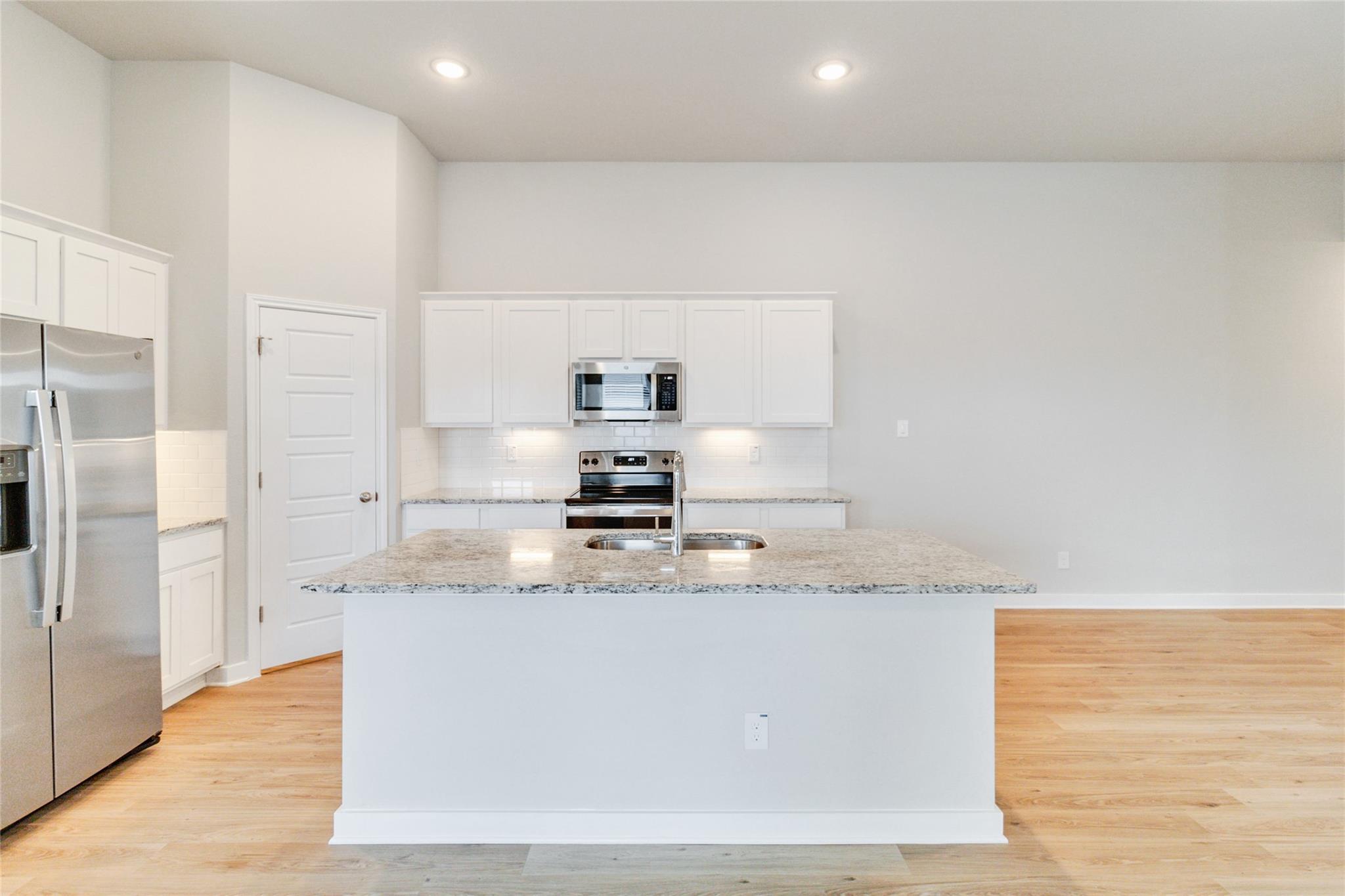 1020 Staglin St Property Photo 23