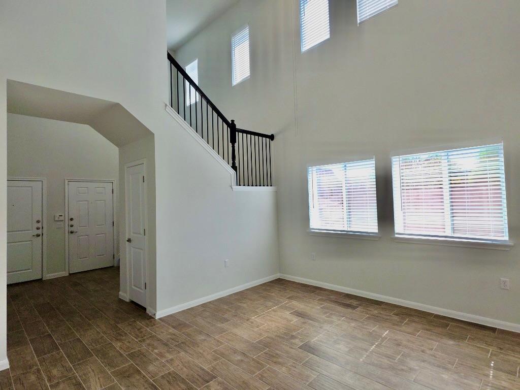 9900 Dalliance Ln Property Photo 6