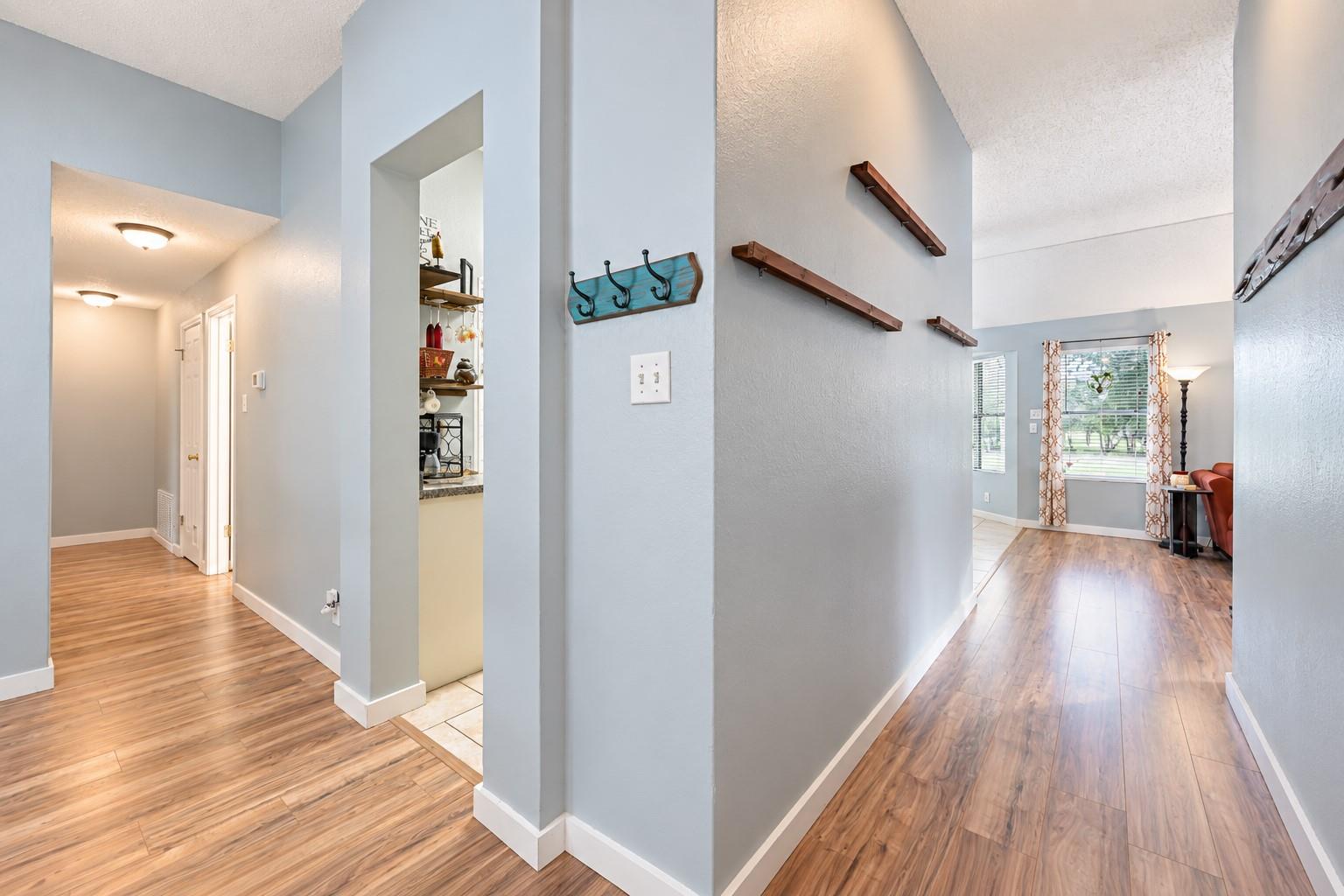 510 Maybrook Dr Property Photo 11