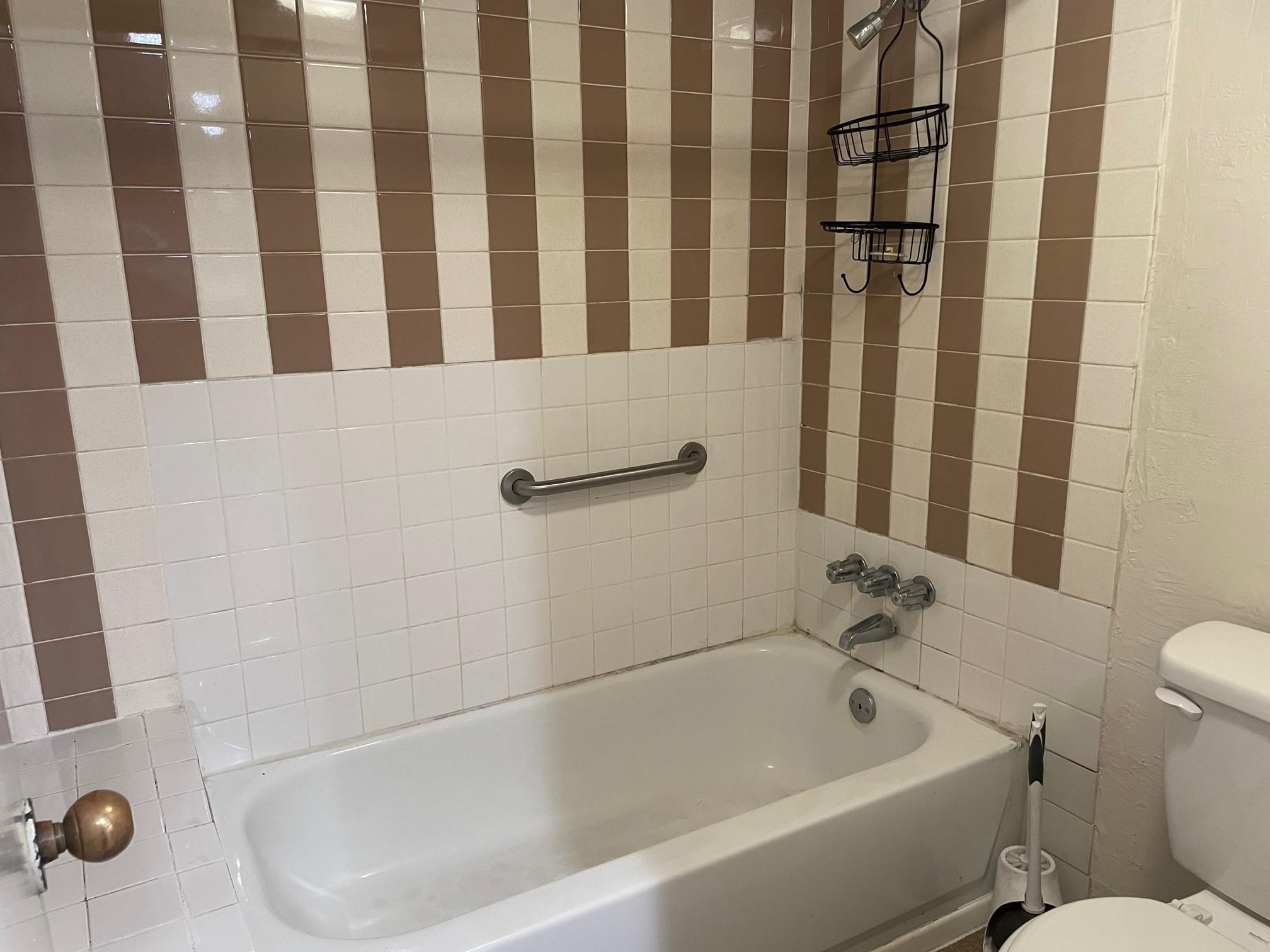 126 Conference Dr #216 Property Photo 8