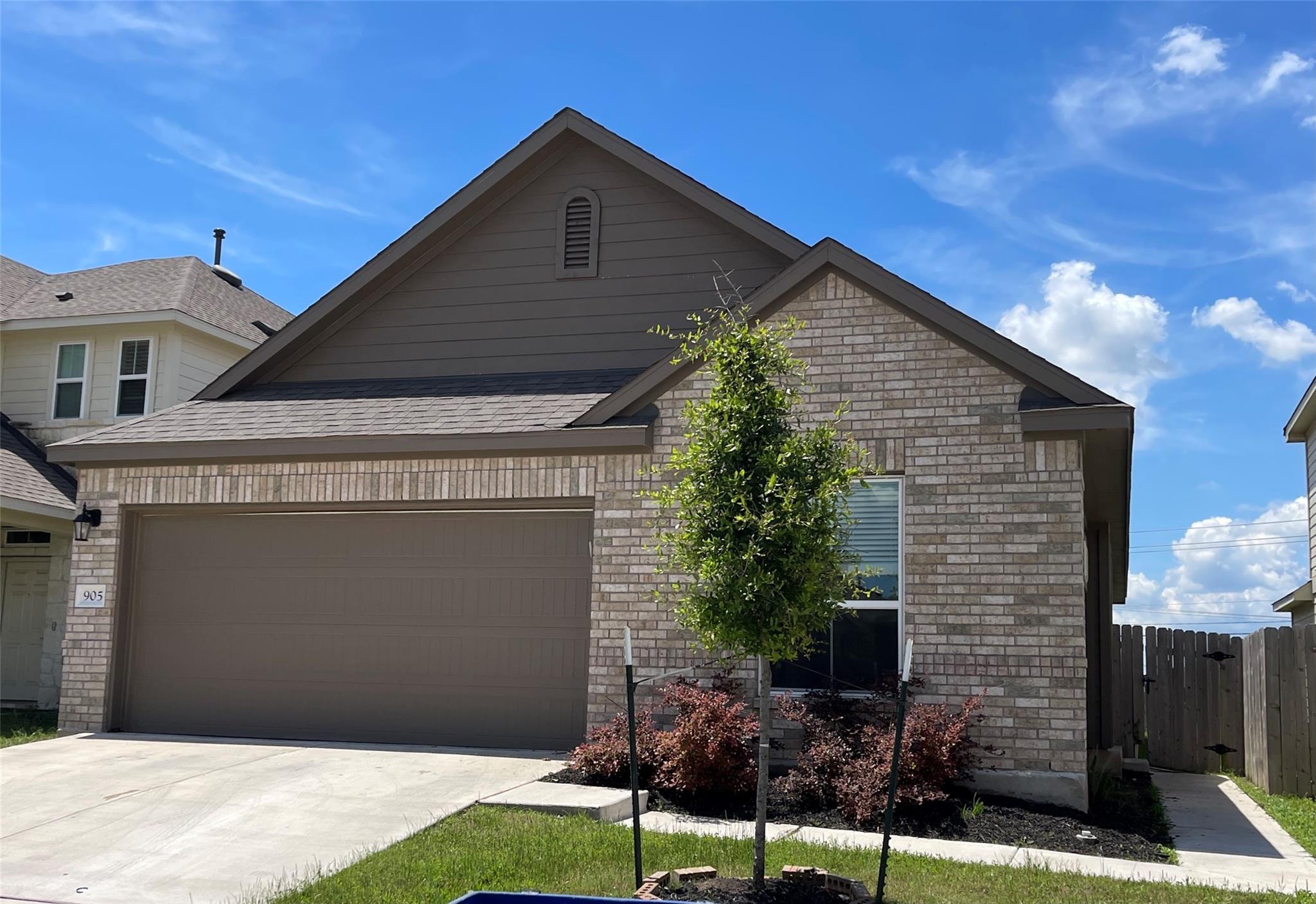 905 Fortrose Ter Property Photo 17