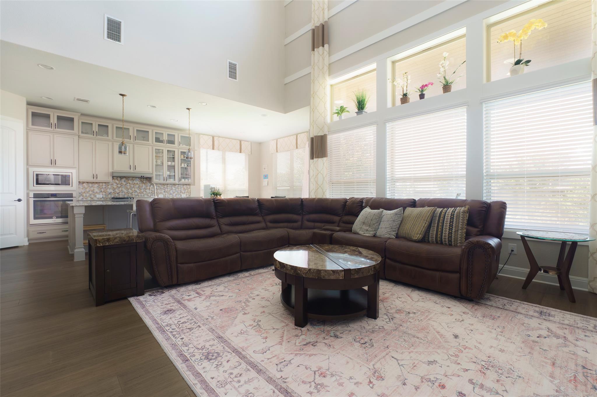 2305 Millbrook Loop Property Photo 6