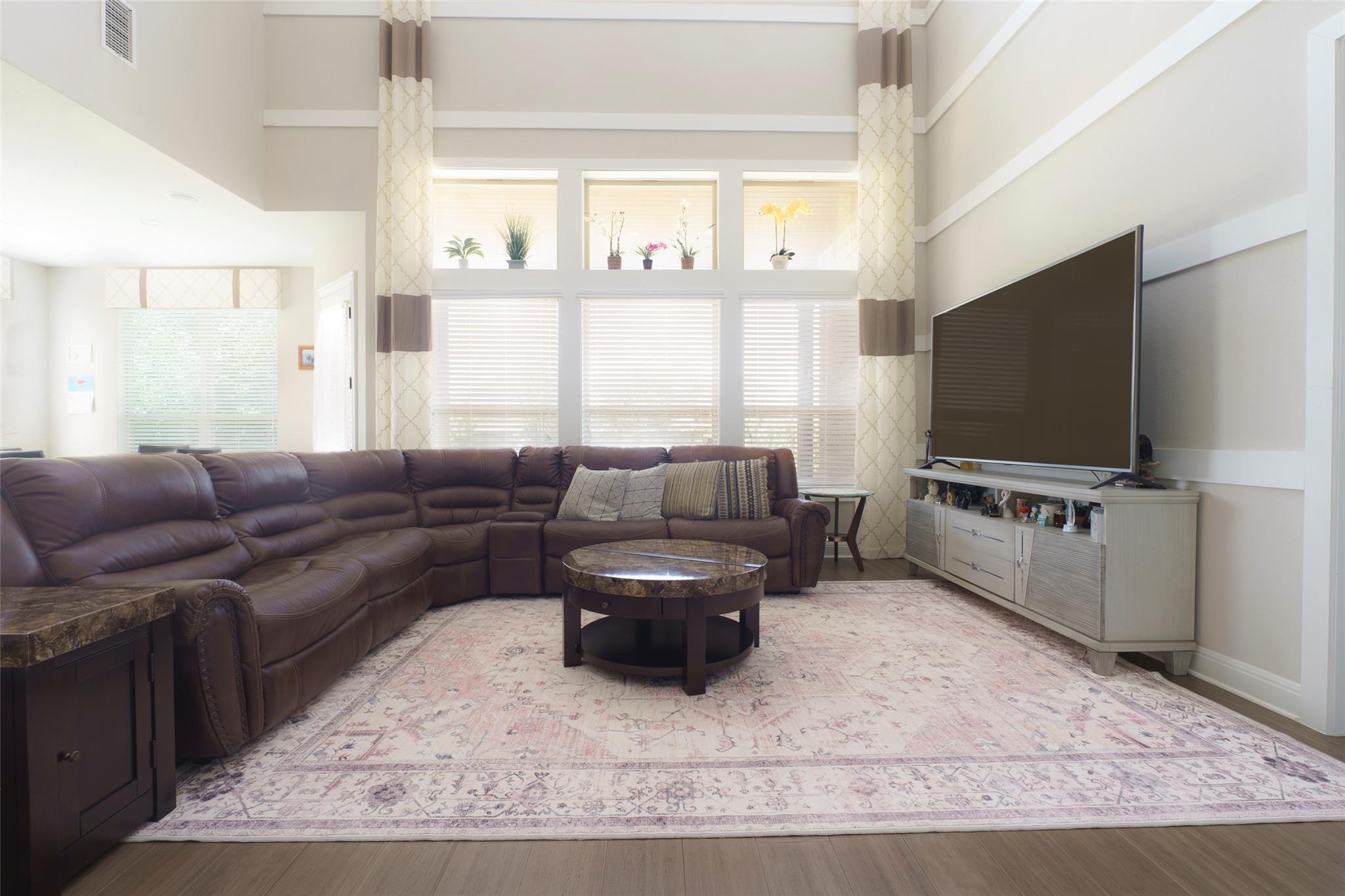 2305 Millbrook Loop Property Photo 7