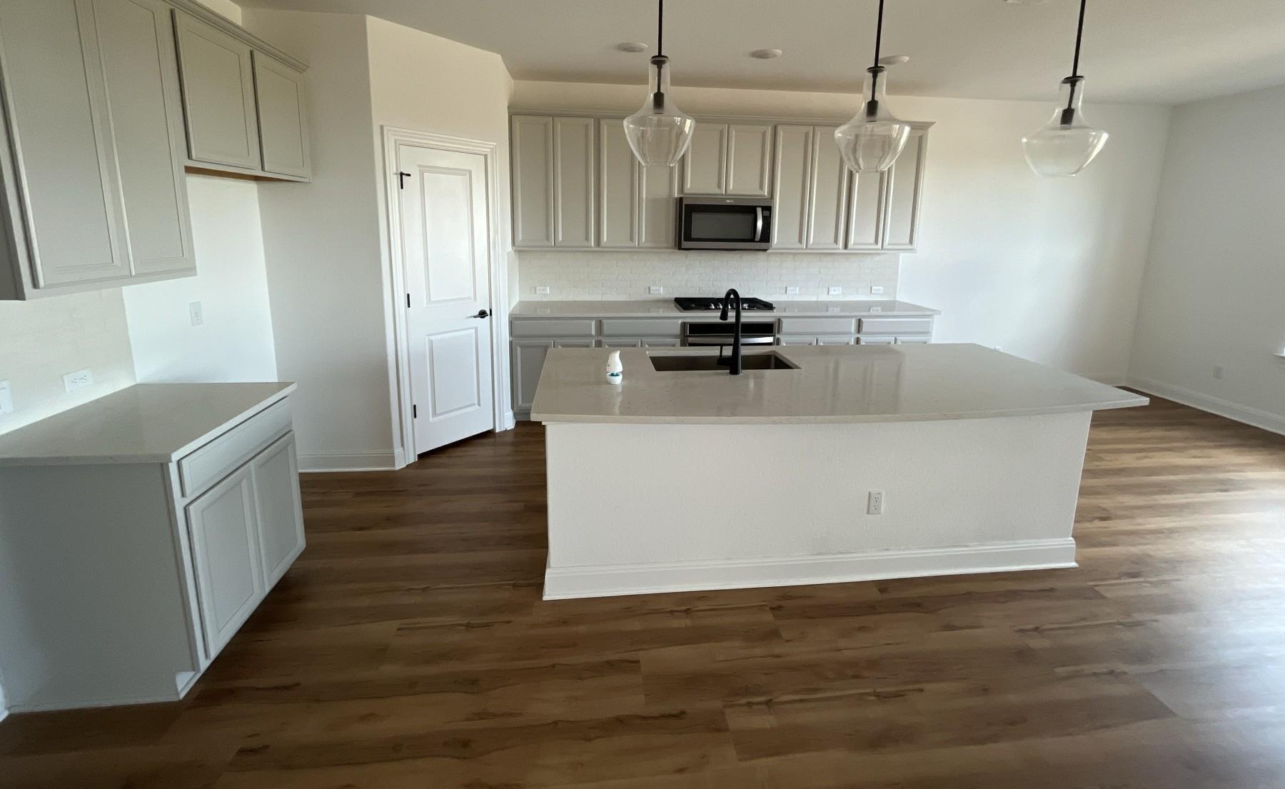 424 Turnbuckle Bnd Property Photo 3
