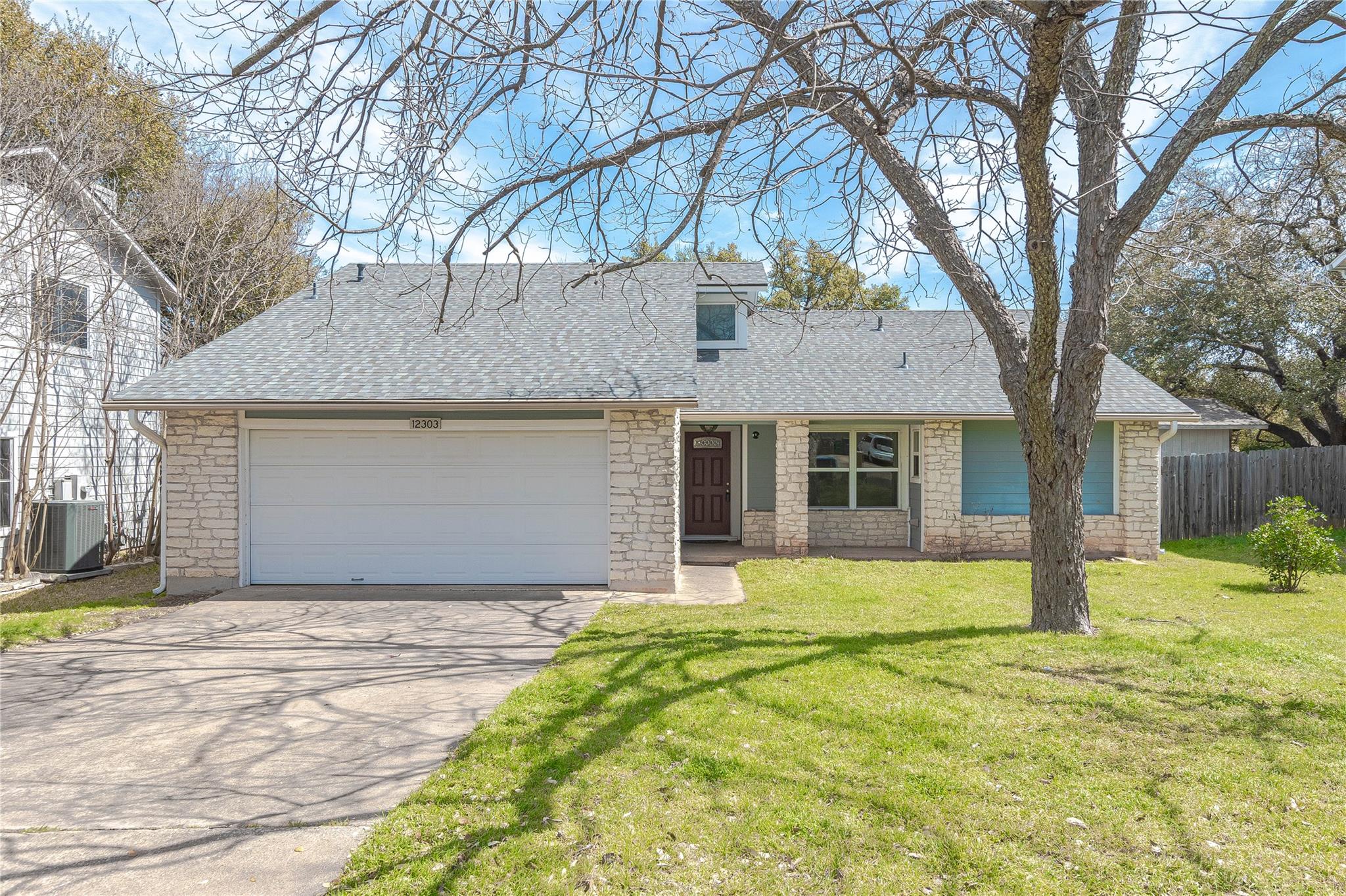 12303 Turtleback Ln Property Photo