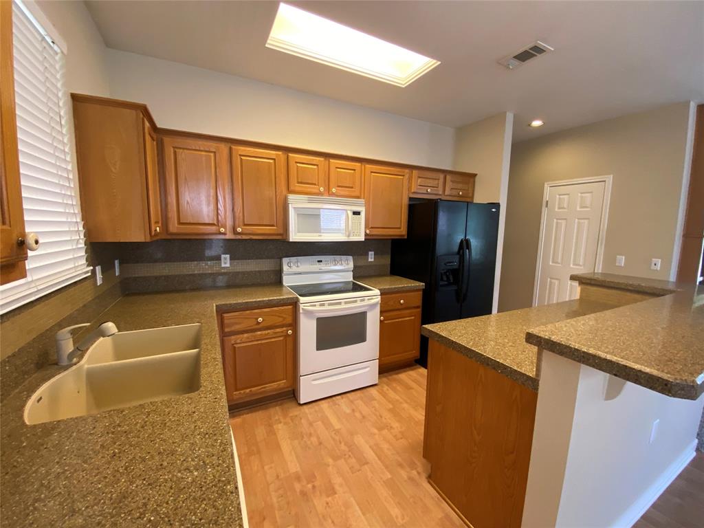133 Anemone Way Property Photo 6