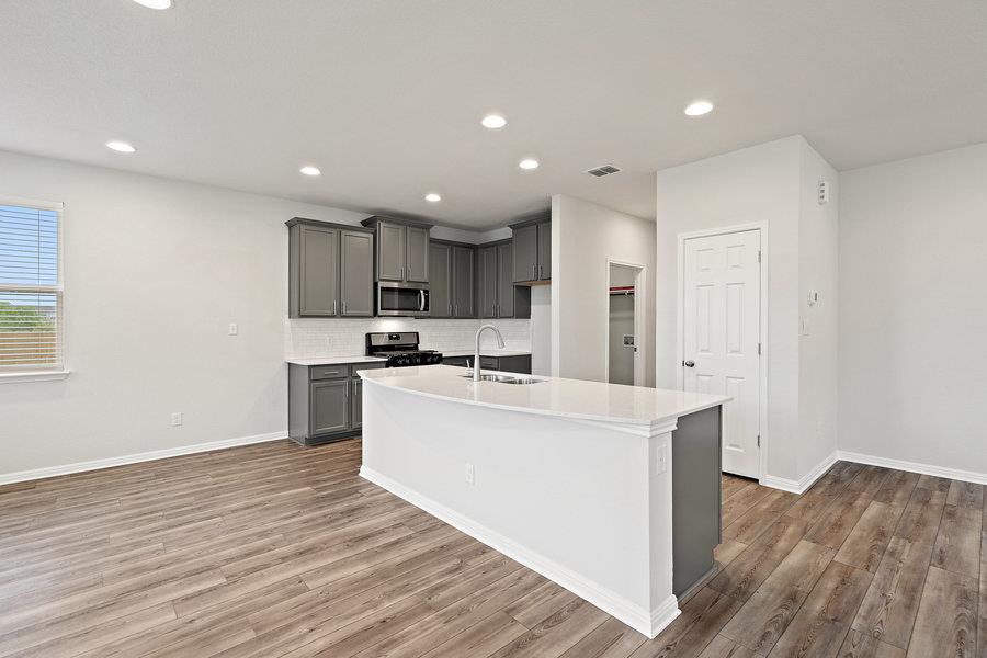 1505 Corsac Way Property Photo 4