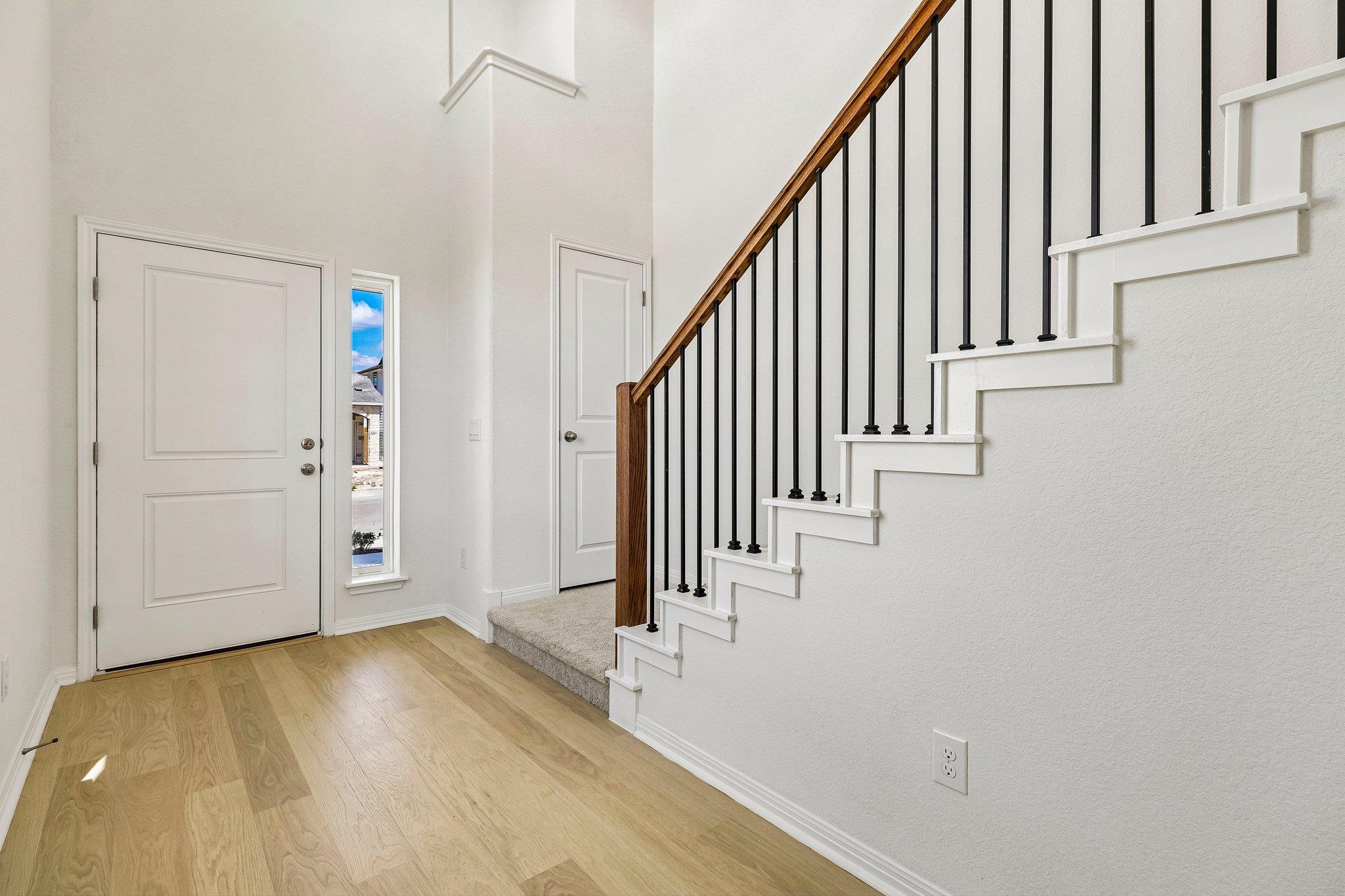 1505 Corsac Way Property Photo 4