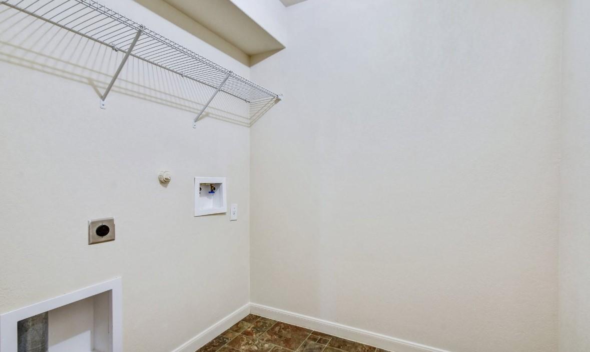 409 Teron Dr Property Photo 14