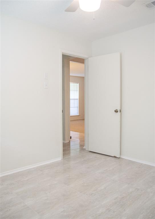 2206 Village Way Dr Property Photo 17