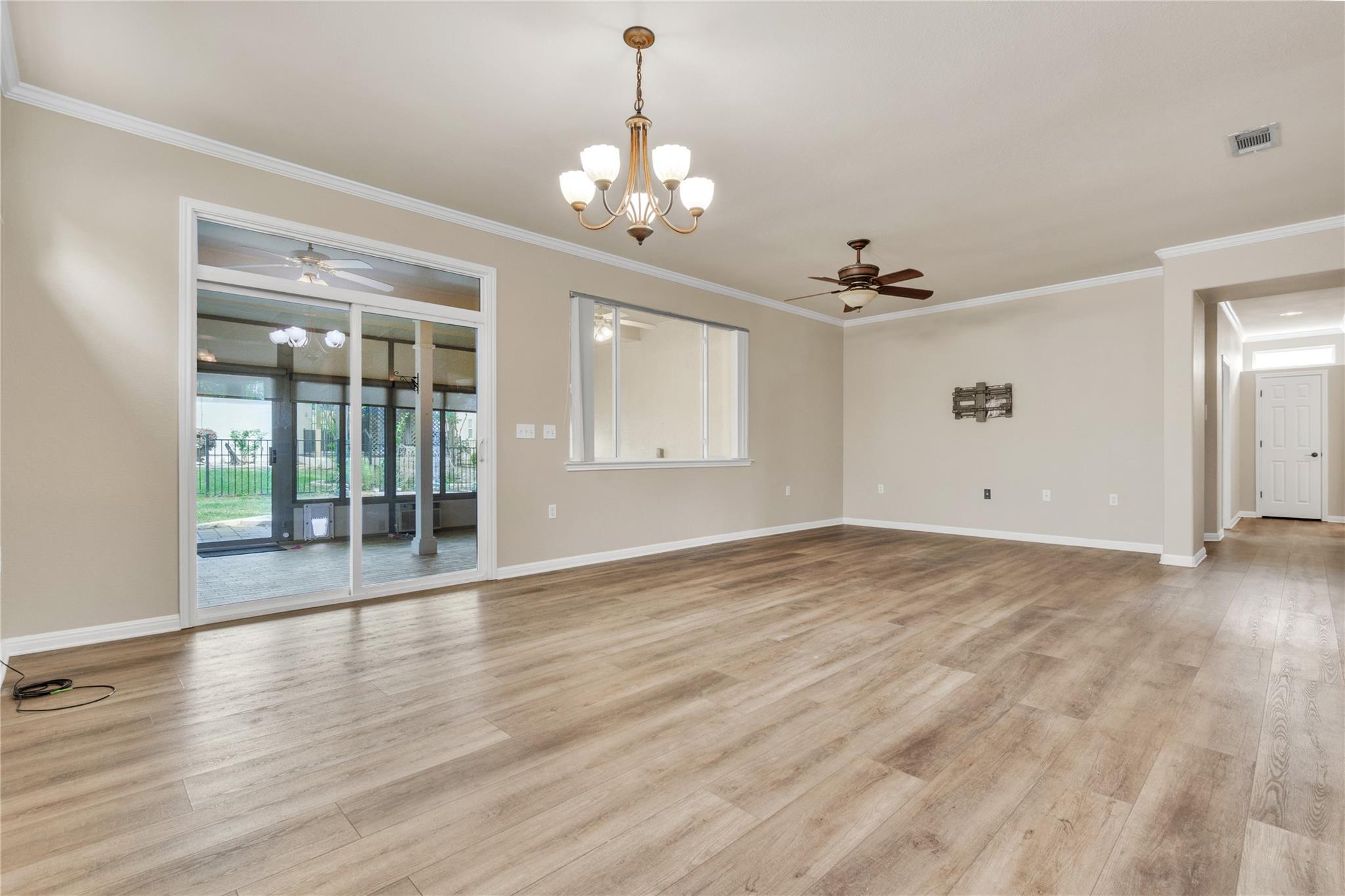 409 Rio Grande Loop Property Photo 16