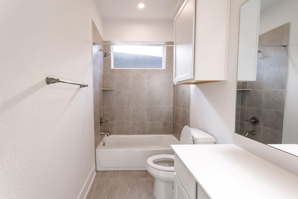 6414 Cowman Way Property Photo 14