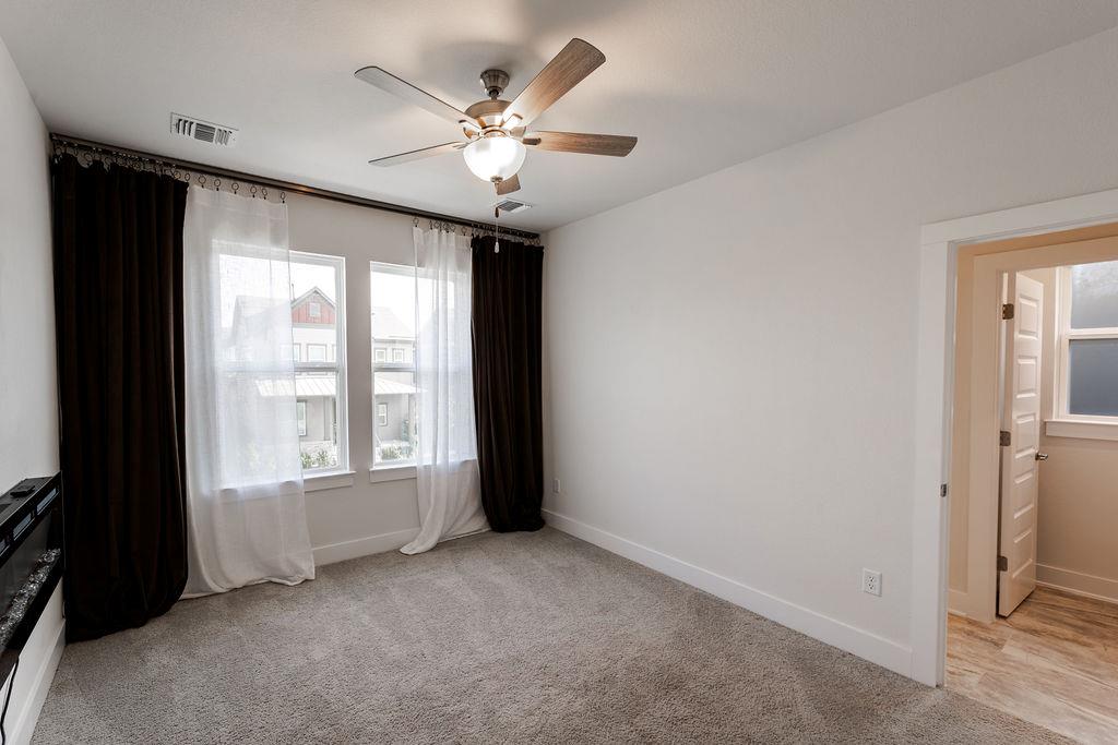6414 Cowman Way Property Photo 18