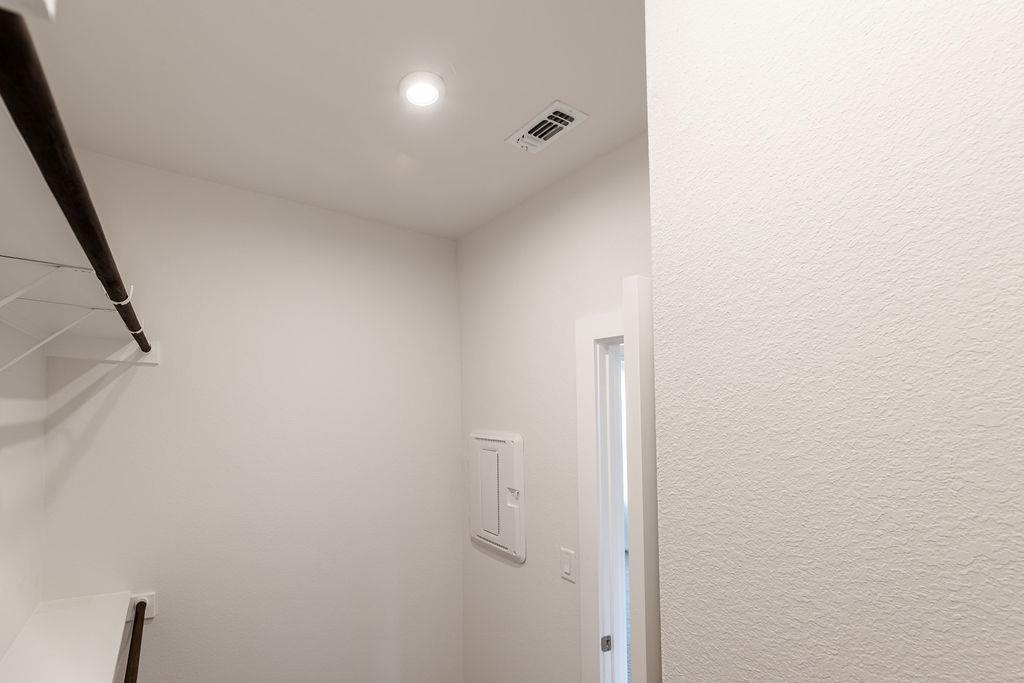 6414 Cowman Way Property Photo 27