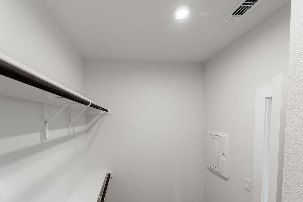 6414 Cowman Way Property Photo 28