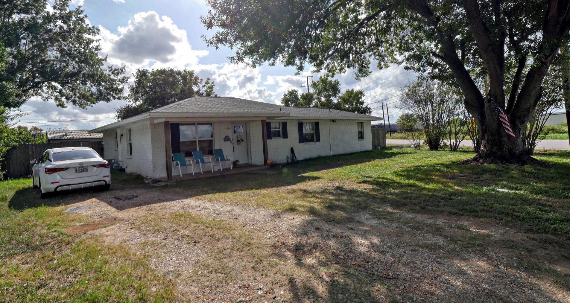 939 Pine Dr Property Photo 1
