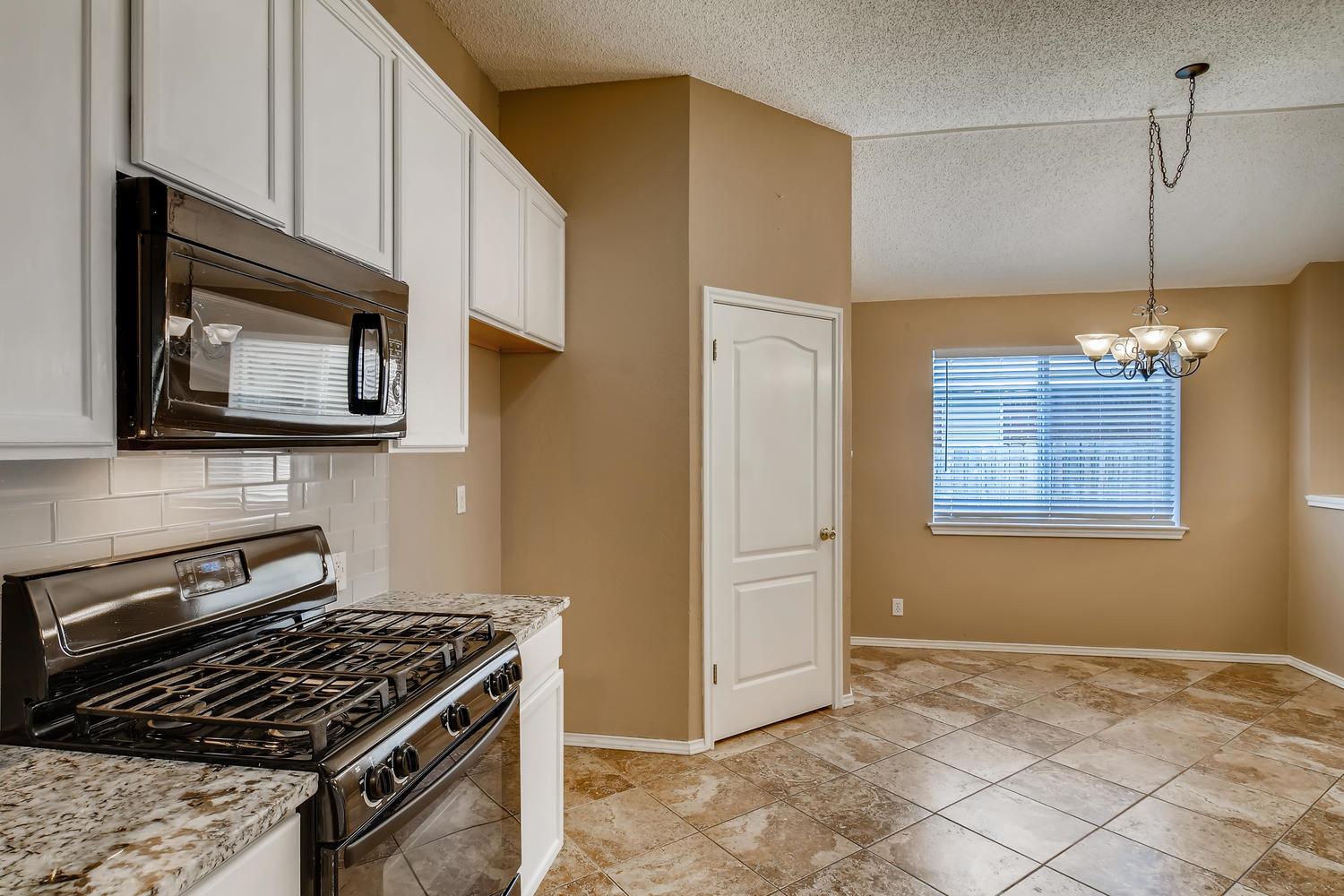 3742 Newland Dr Property Photo 5
