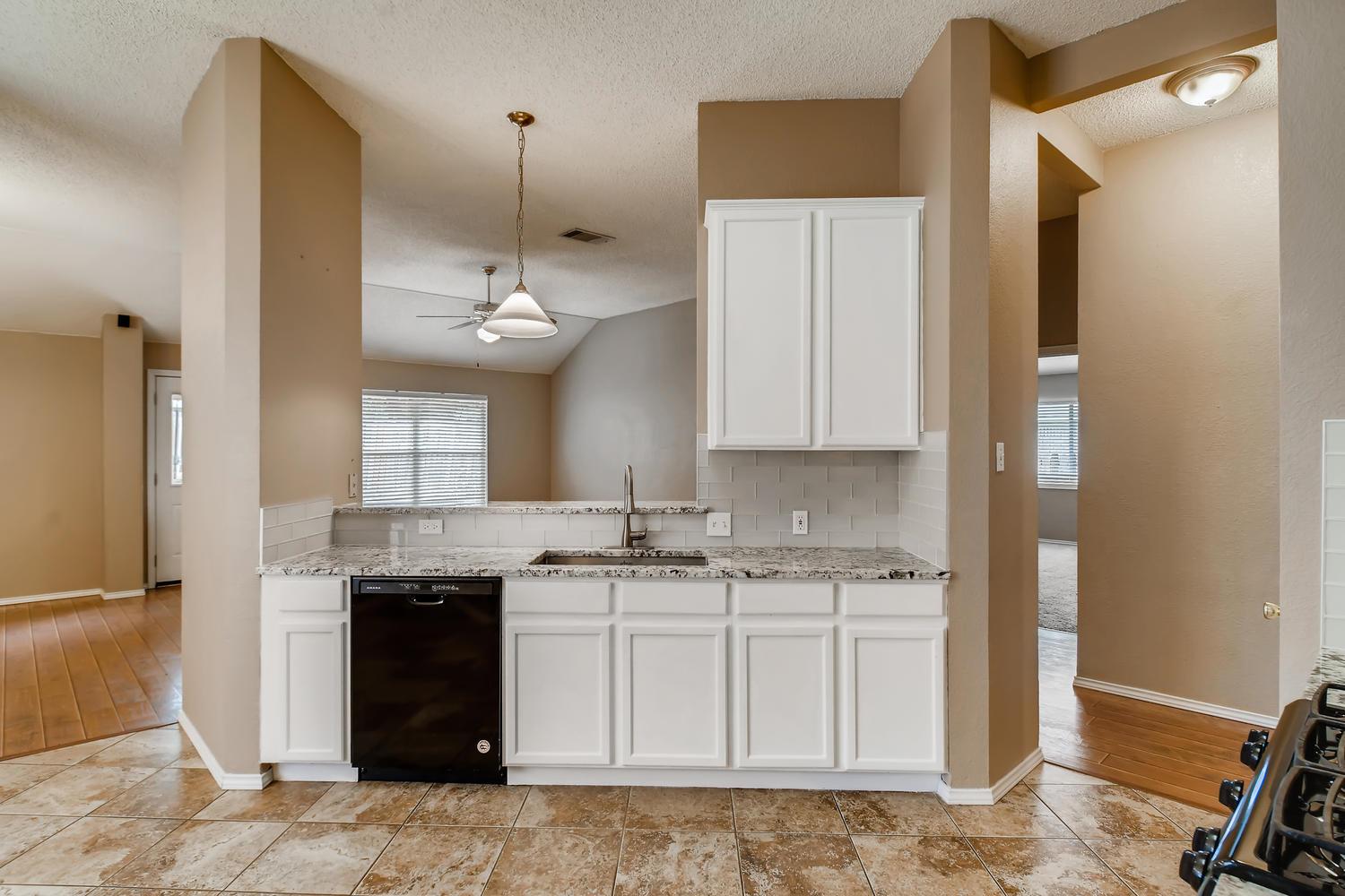 3742 Newland Dr Property Photo 6