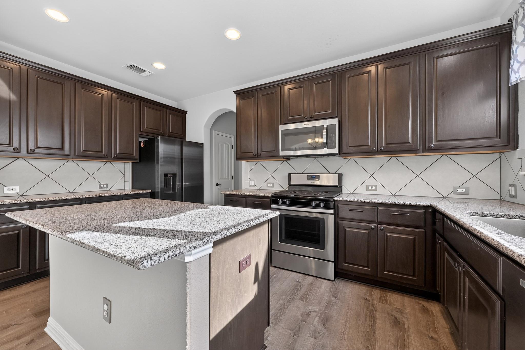 5800 Baythorne Dr Property Photo 15