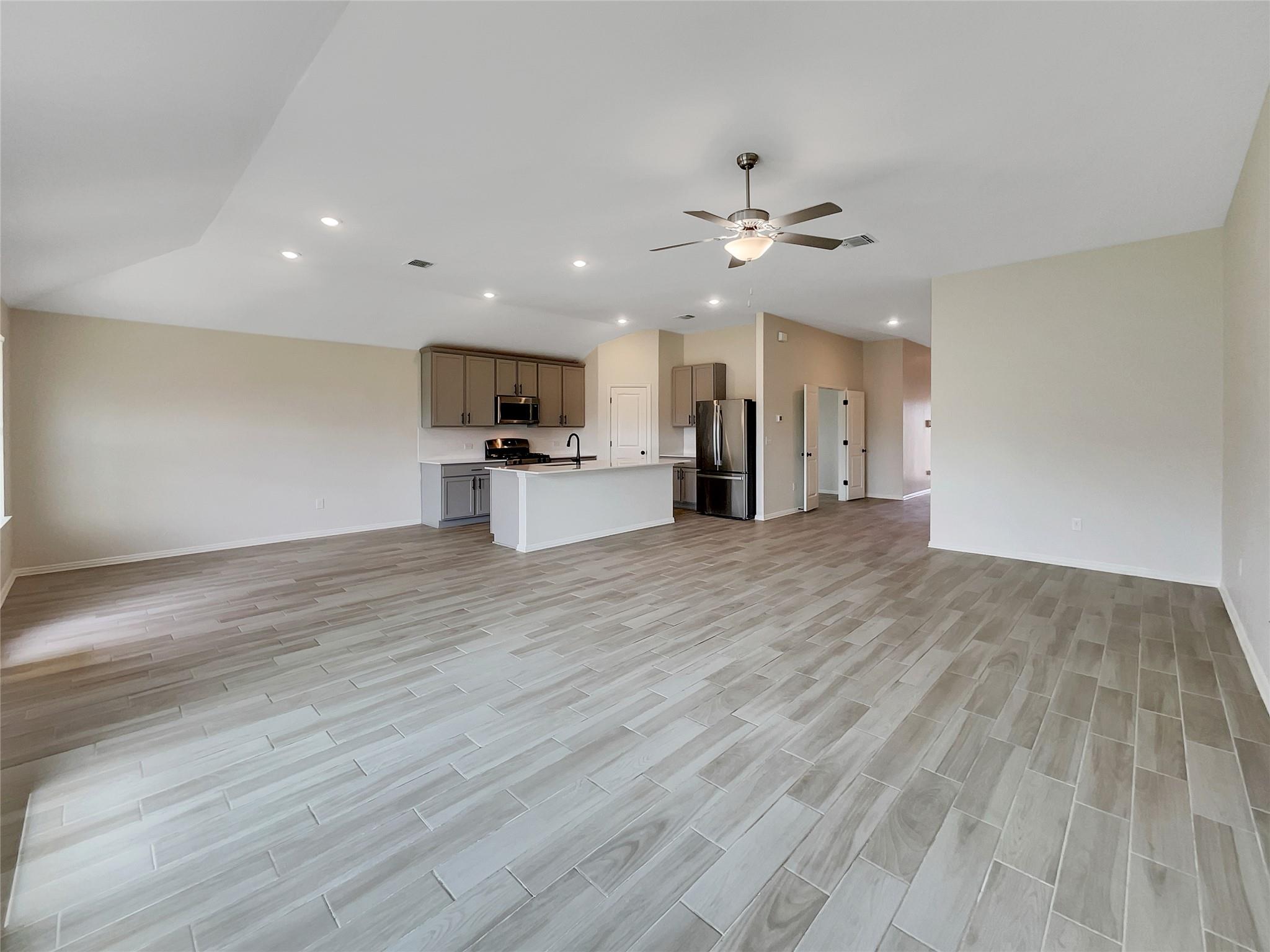 137 Periwinkle Ln Property Photo 11
