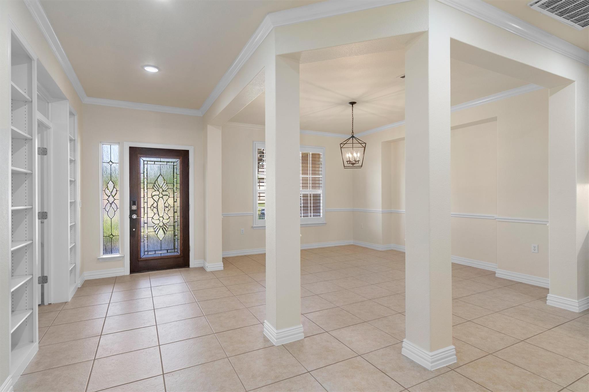 300 Pipe Creek Ln Property Photo 5