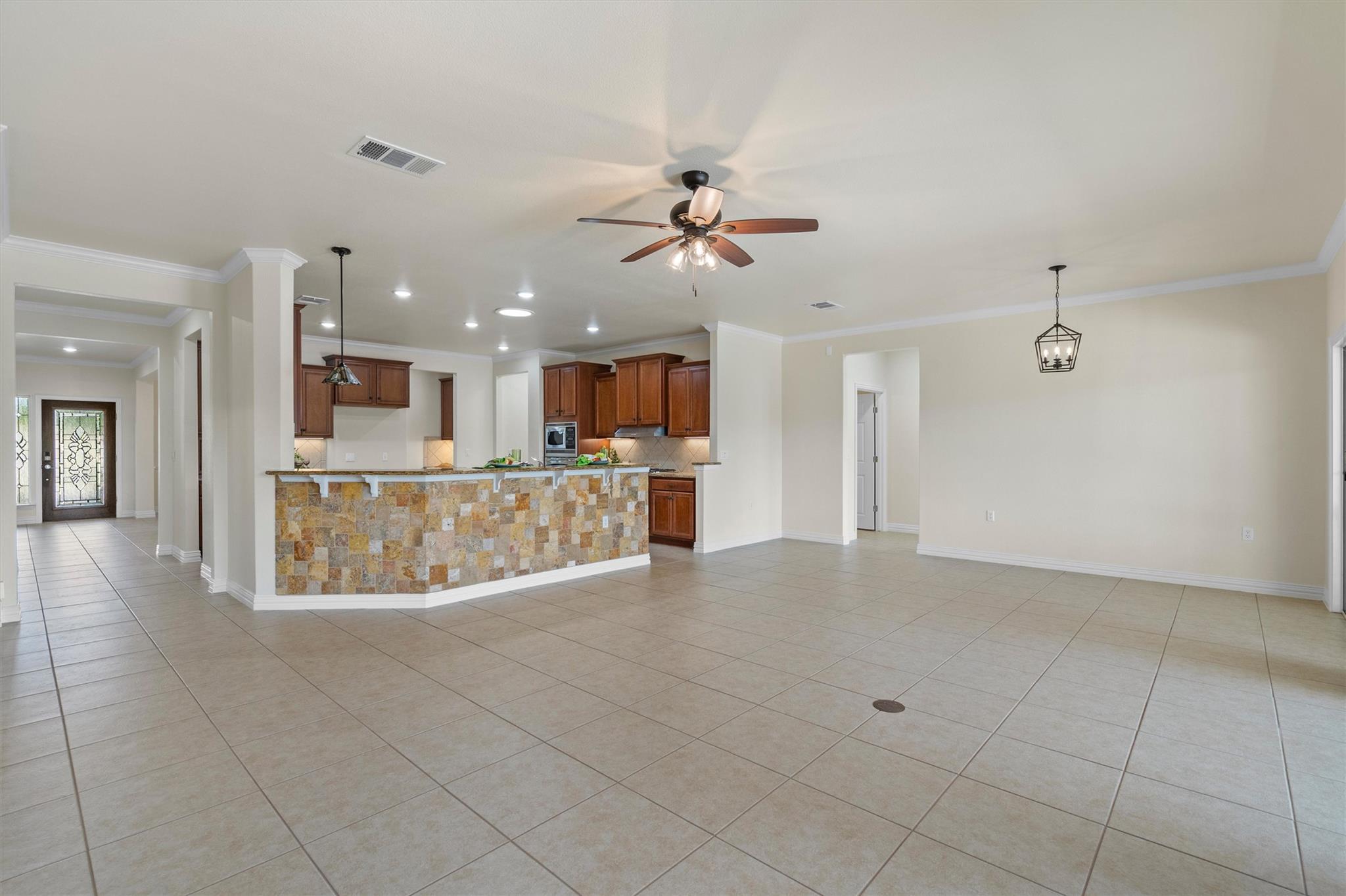 300 Pipe Creek Ln Property Photo 10