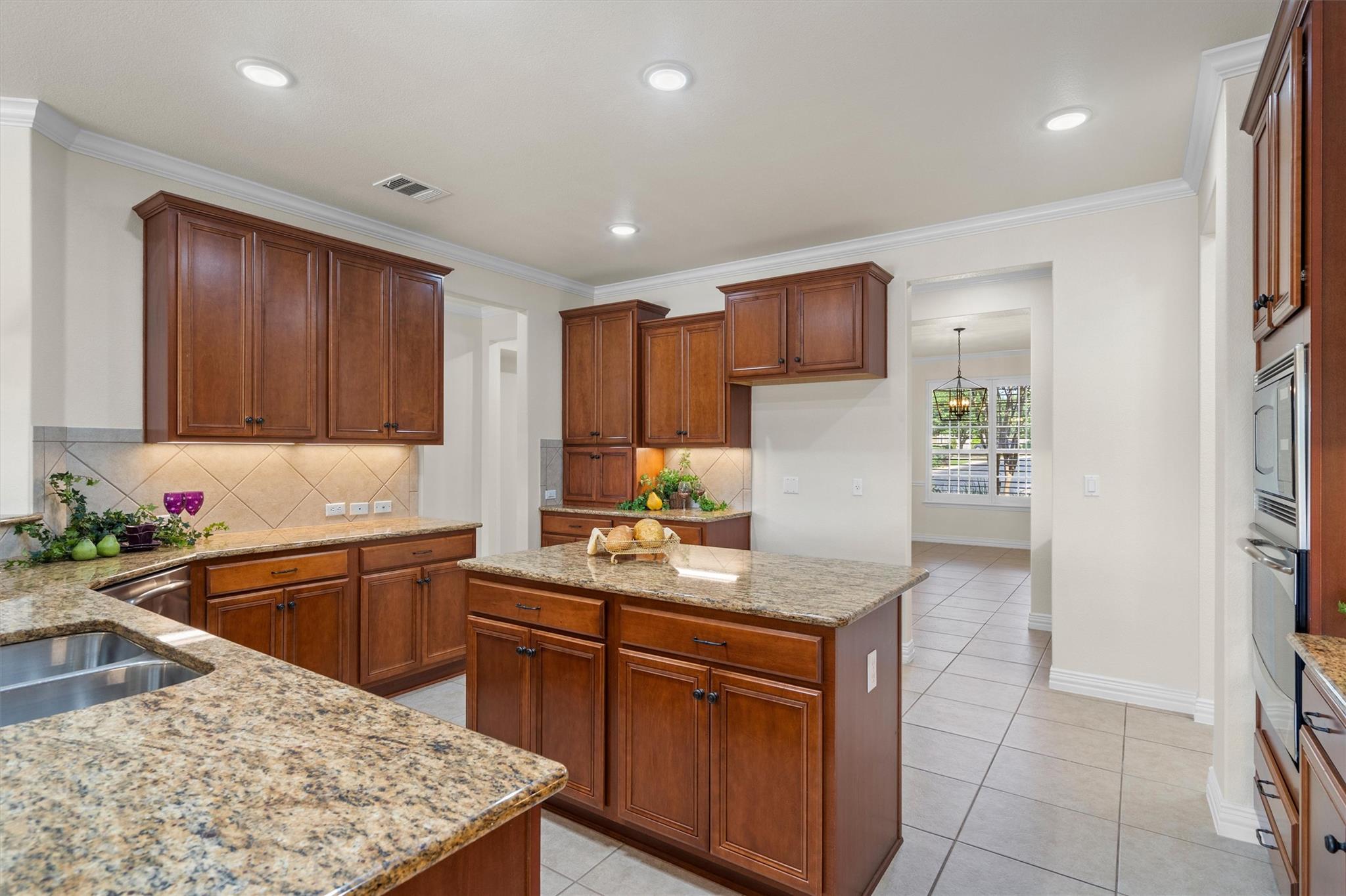 300 Pipe Creek Ln Property Photo 14