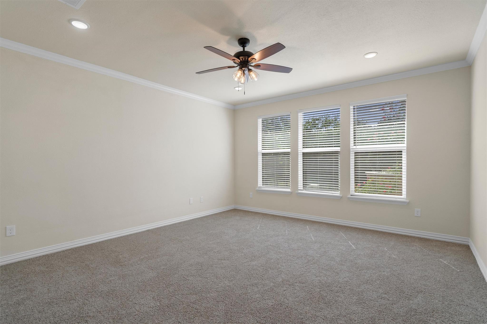 300 Pipe Creek Ln Property Photo 19