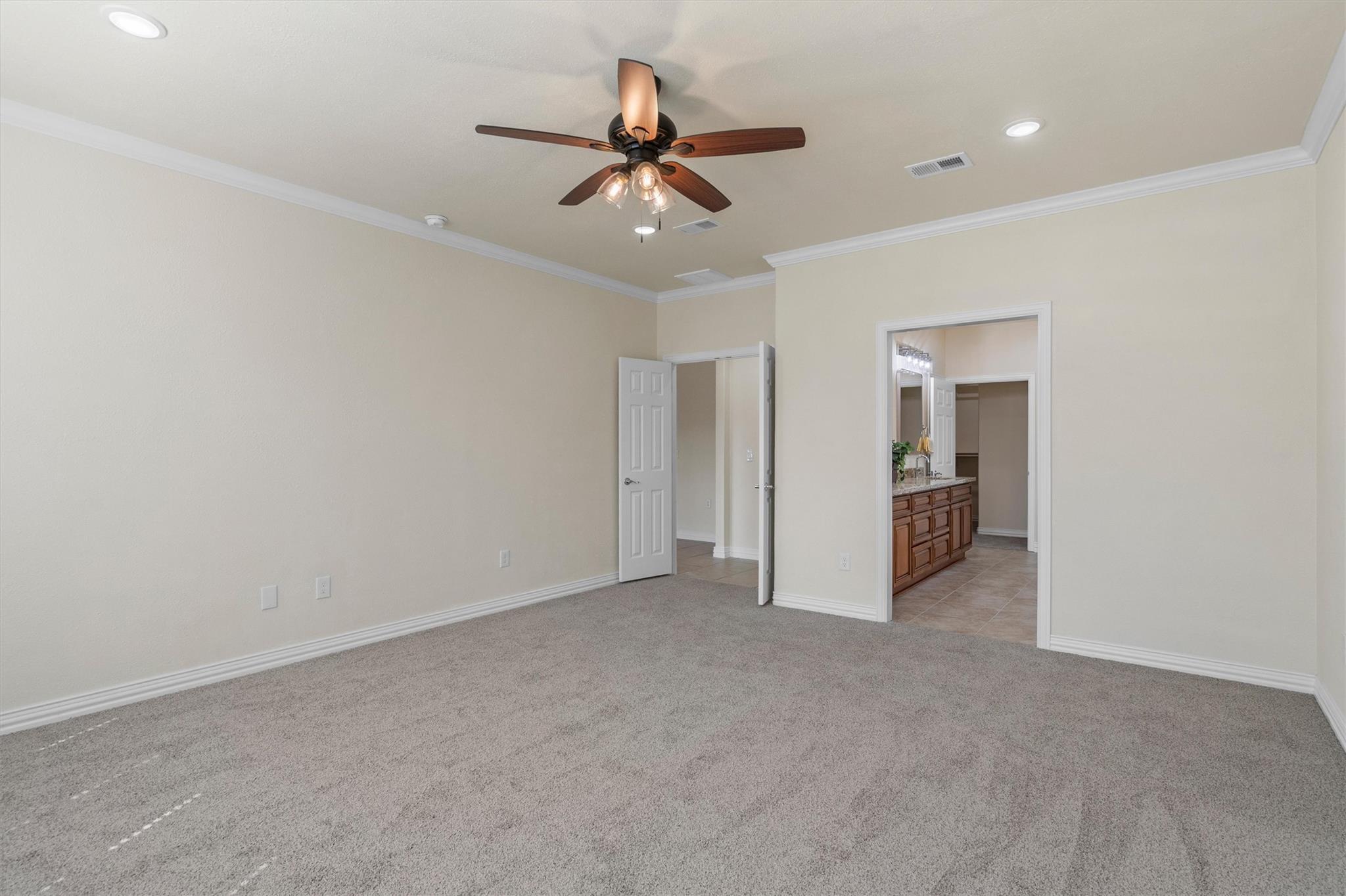 300 Pipe Creek Ln Property Photo 20