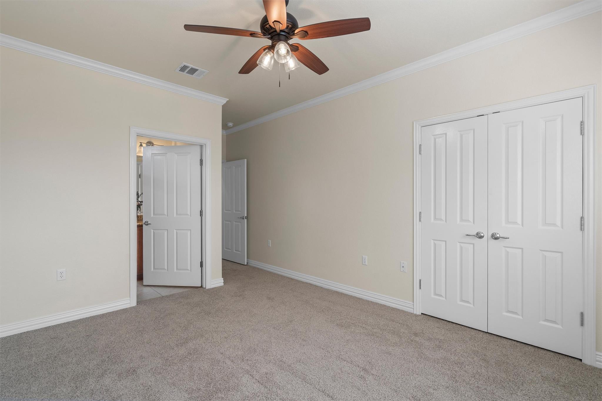 300 Pipe Creek Ln Property Photo 29