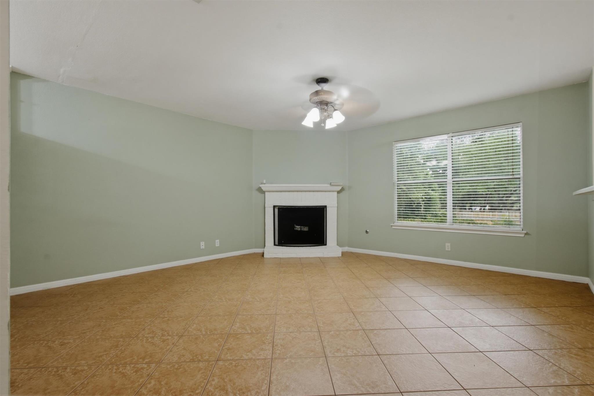 1806 Carriage Hills Trl Property Photo 7
