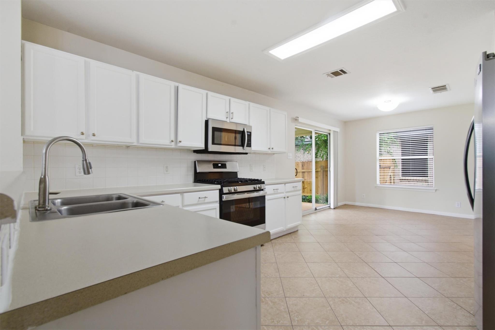 1806 Carriage Hills Trl Property Photo 8