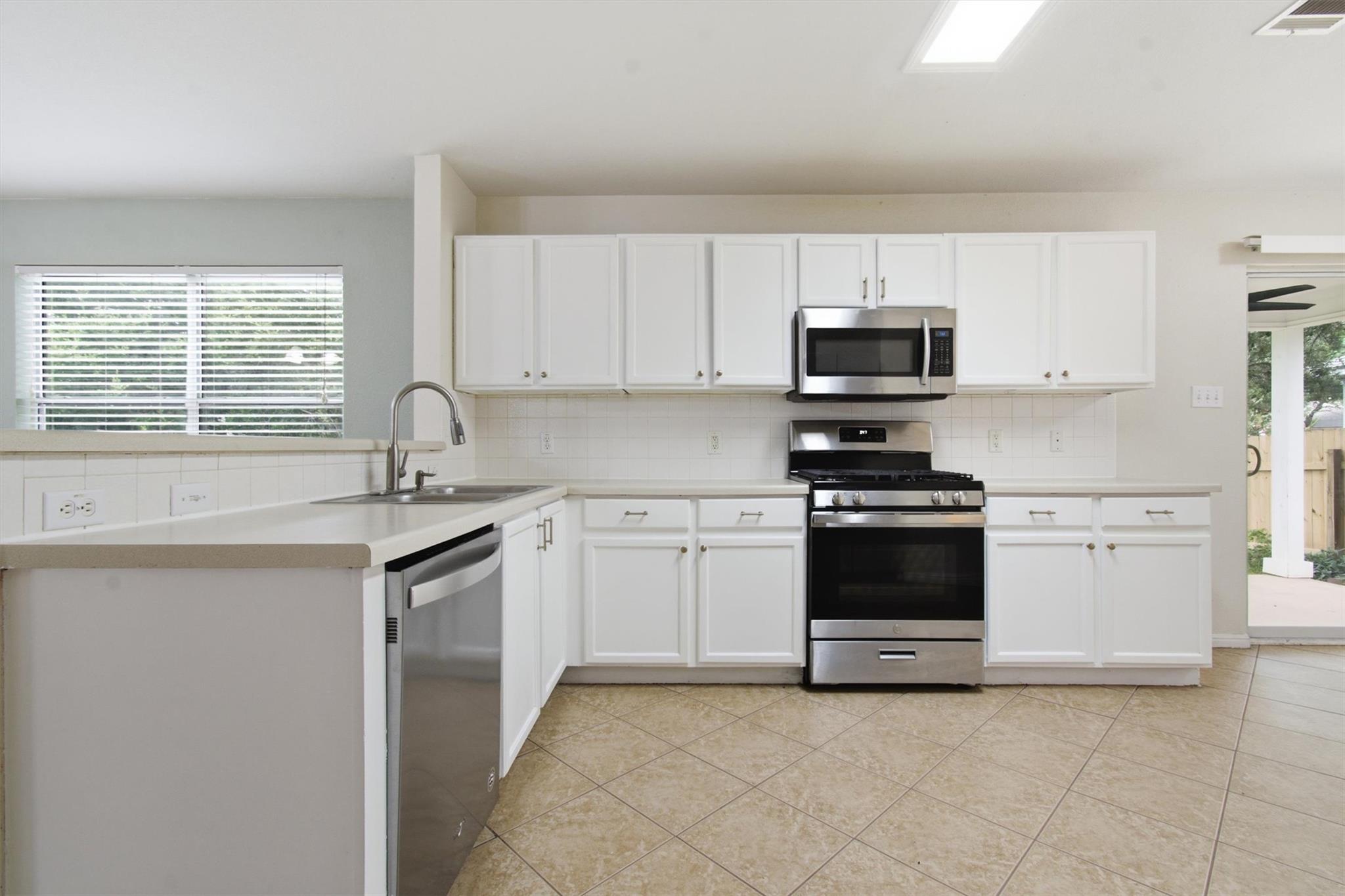 1806 Carriage Hills Trl Property Photo 9
