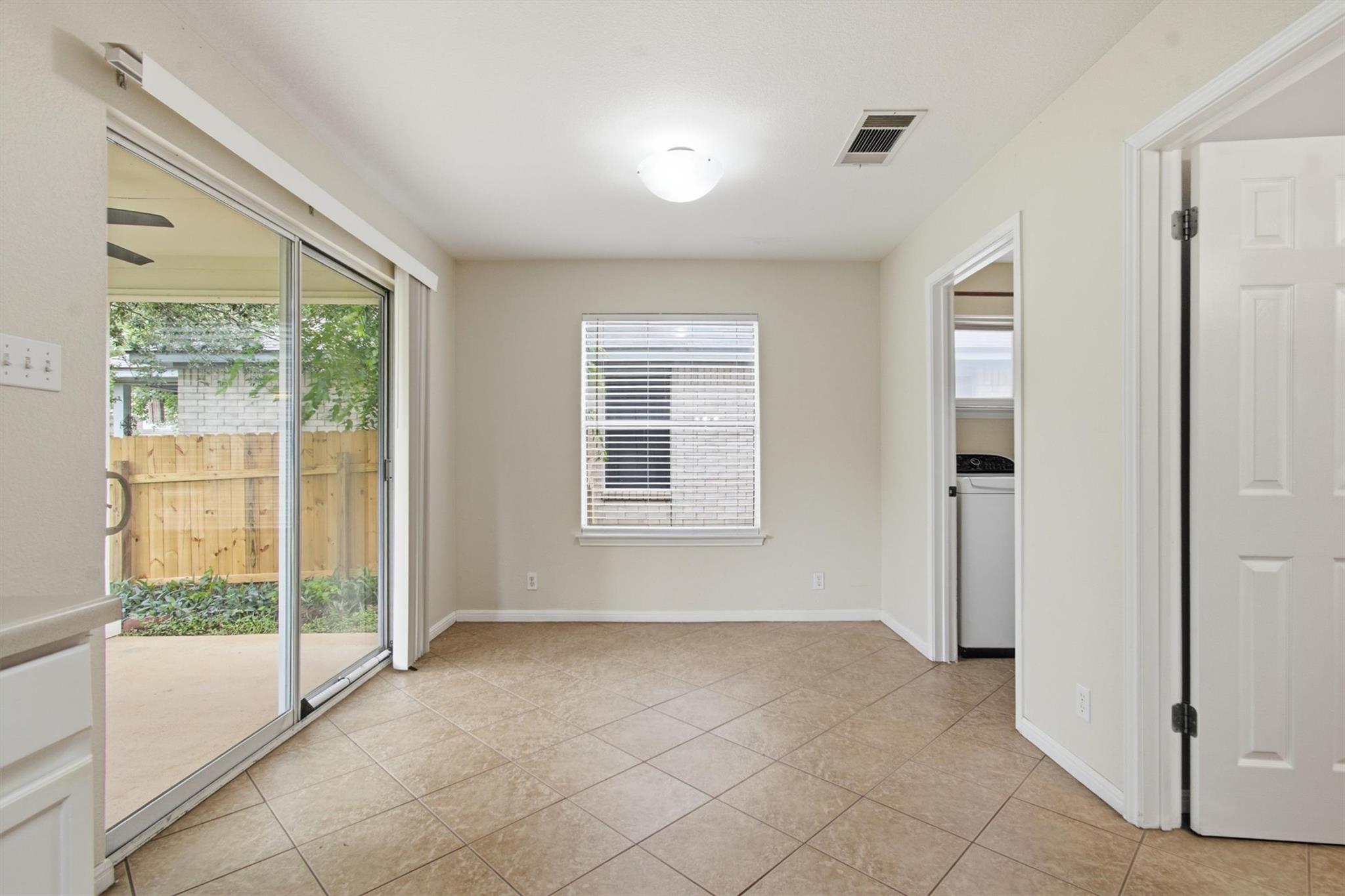 1806 Carriage Hills Trl Property Photo 12