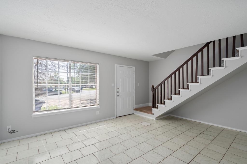5800 Belmoor Dr #C Property Photo 1