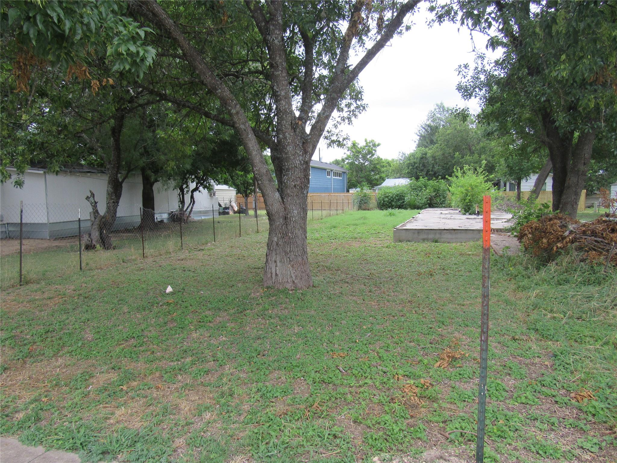 210 E E Carrie Manor Rd Property Photo 7