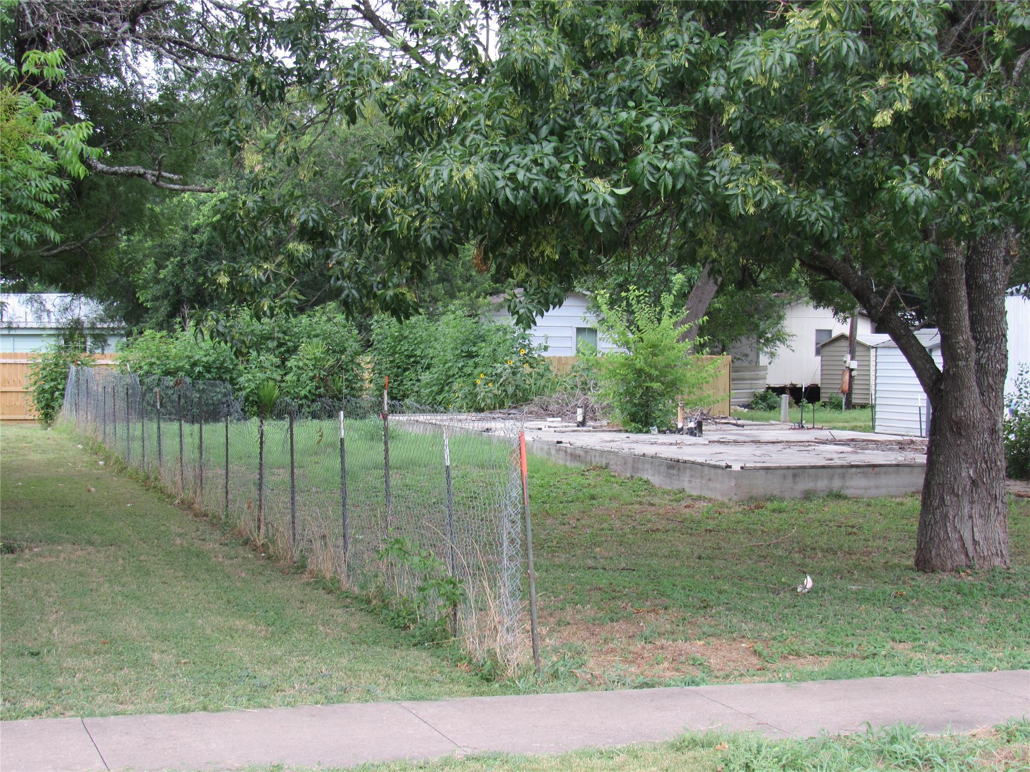 210 E E Carrie Manor Rd Property Photo 20