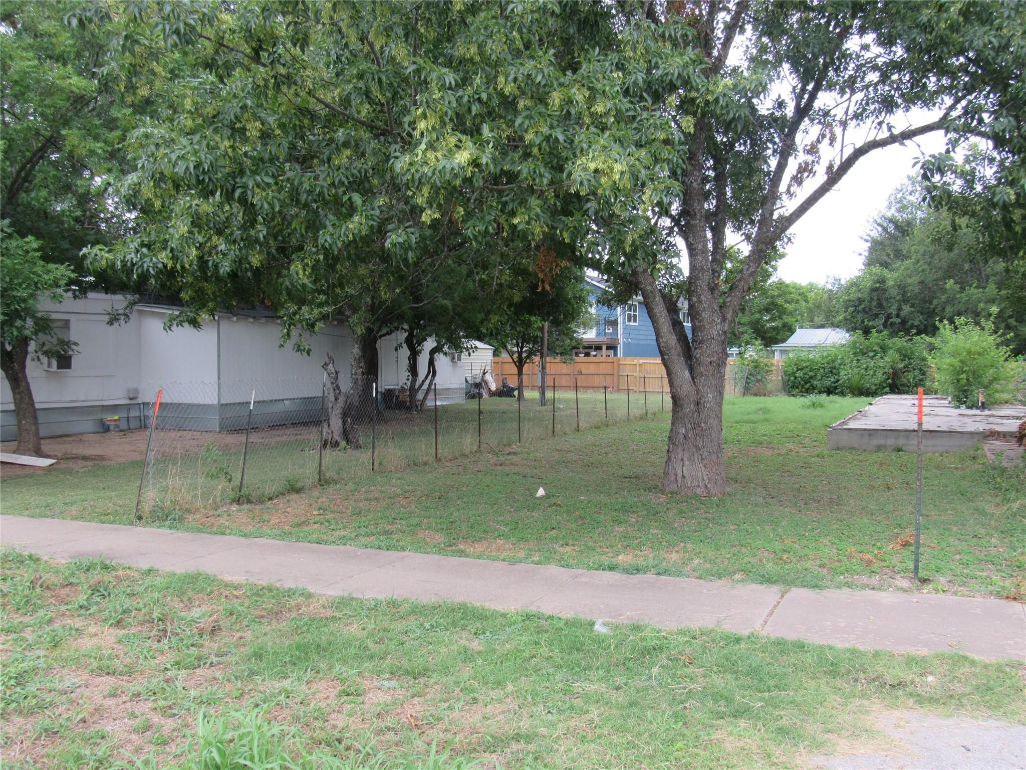 210 E E Carrie Manor Rd Property Photo 21