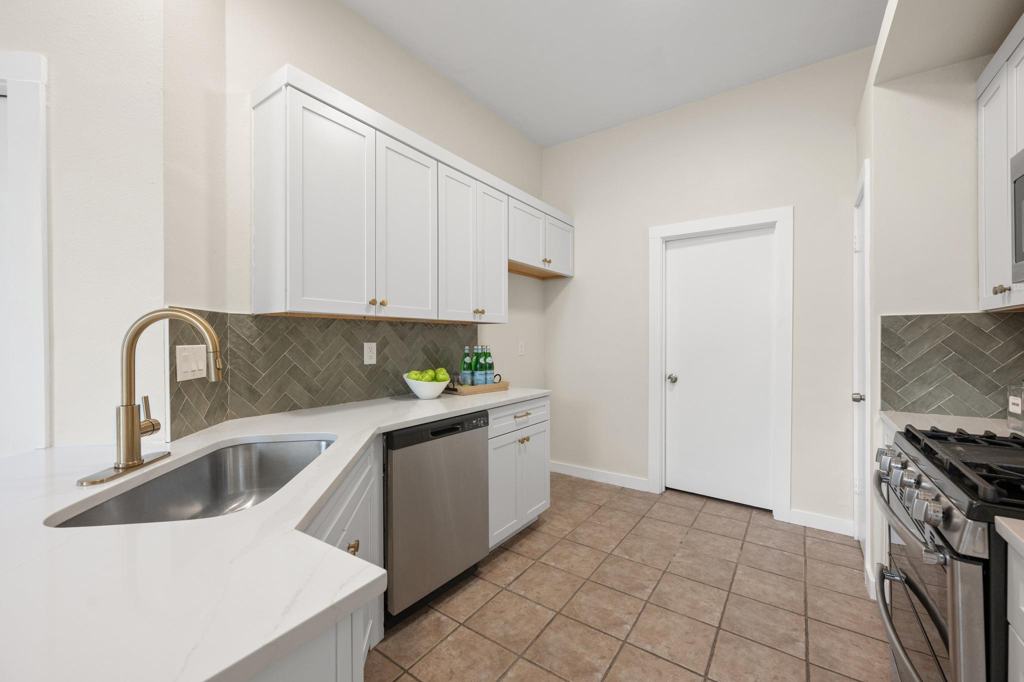 12922 Staton Dr Property Photo 10
