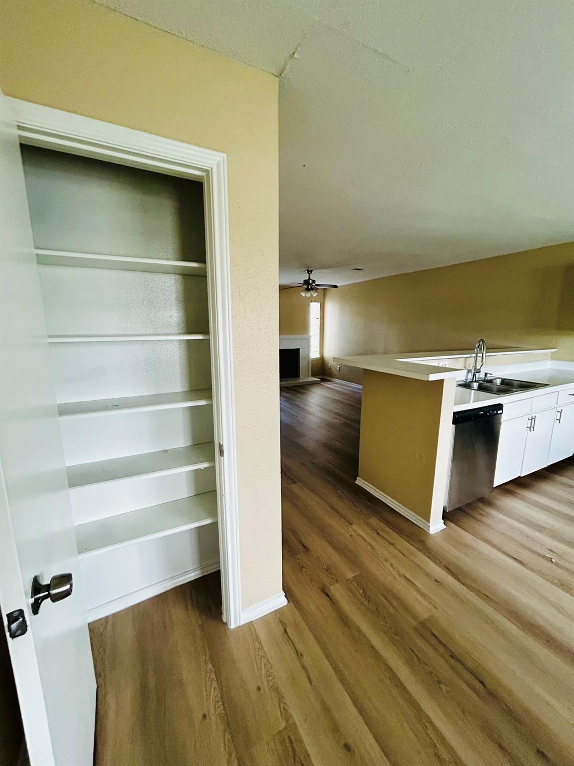 1841 River Crossing Cir #c Property Photo 9