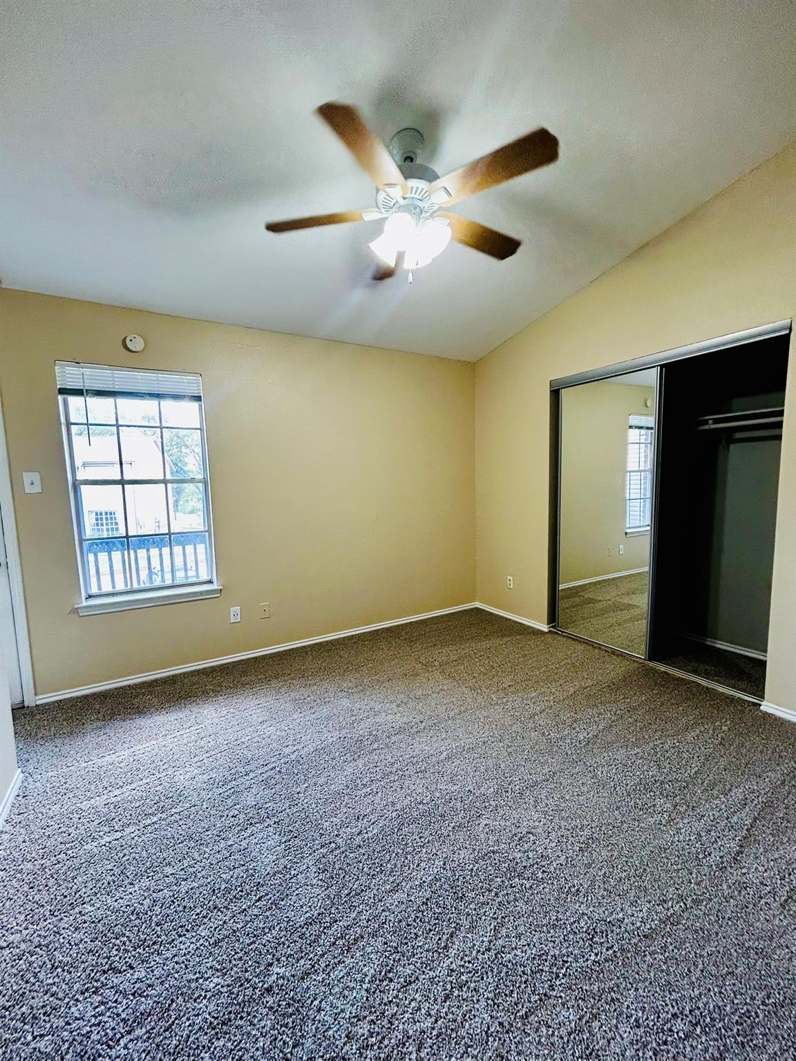 1841 River Crossing Cir #c Property Photo 14