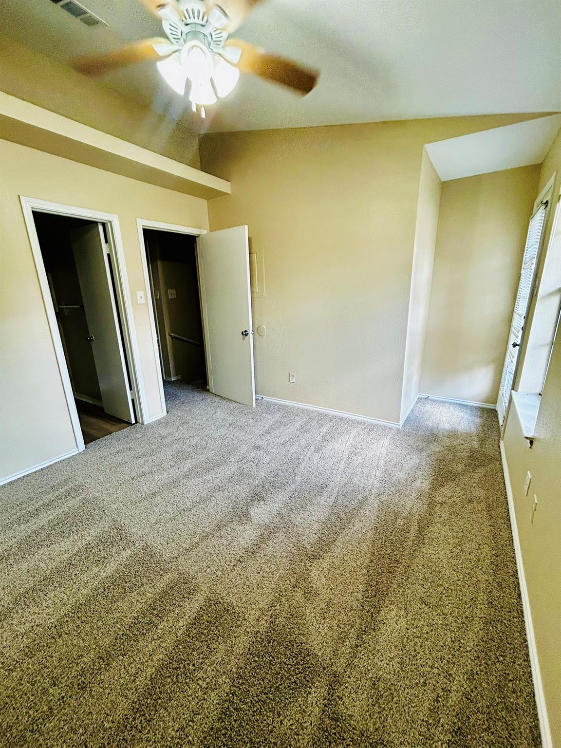 1841 River Crossing Cir #c Property Photo 15