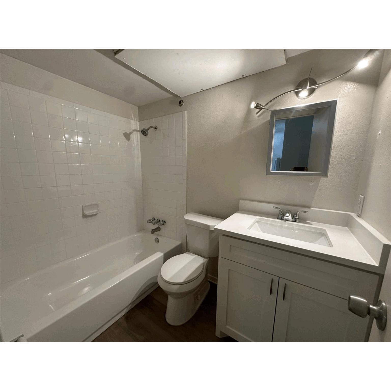 5207 Tahoe Trl A, B, C, & D Property Photo 15