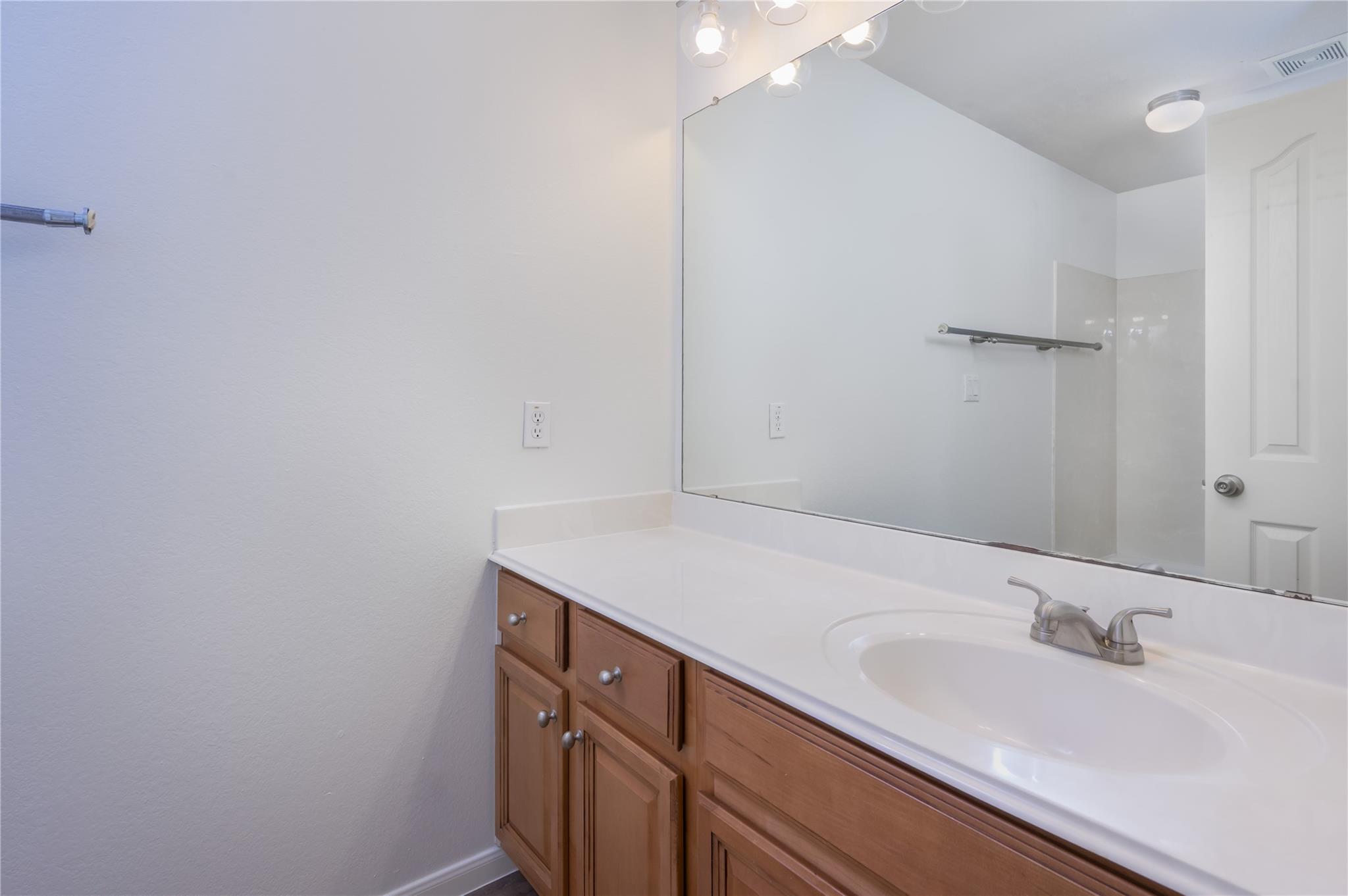 22121 Rose Grass #a Ln Property Photo 15