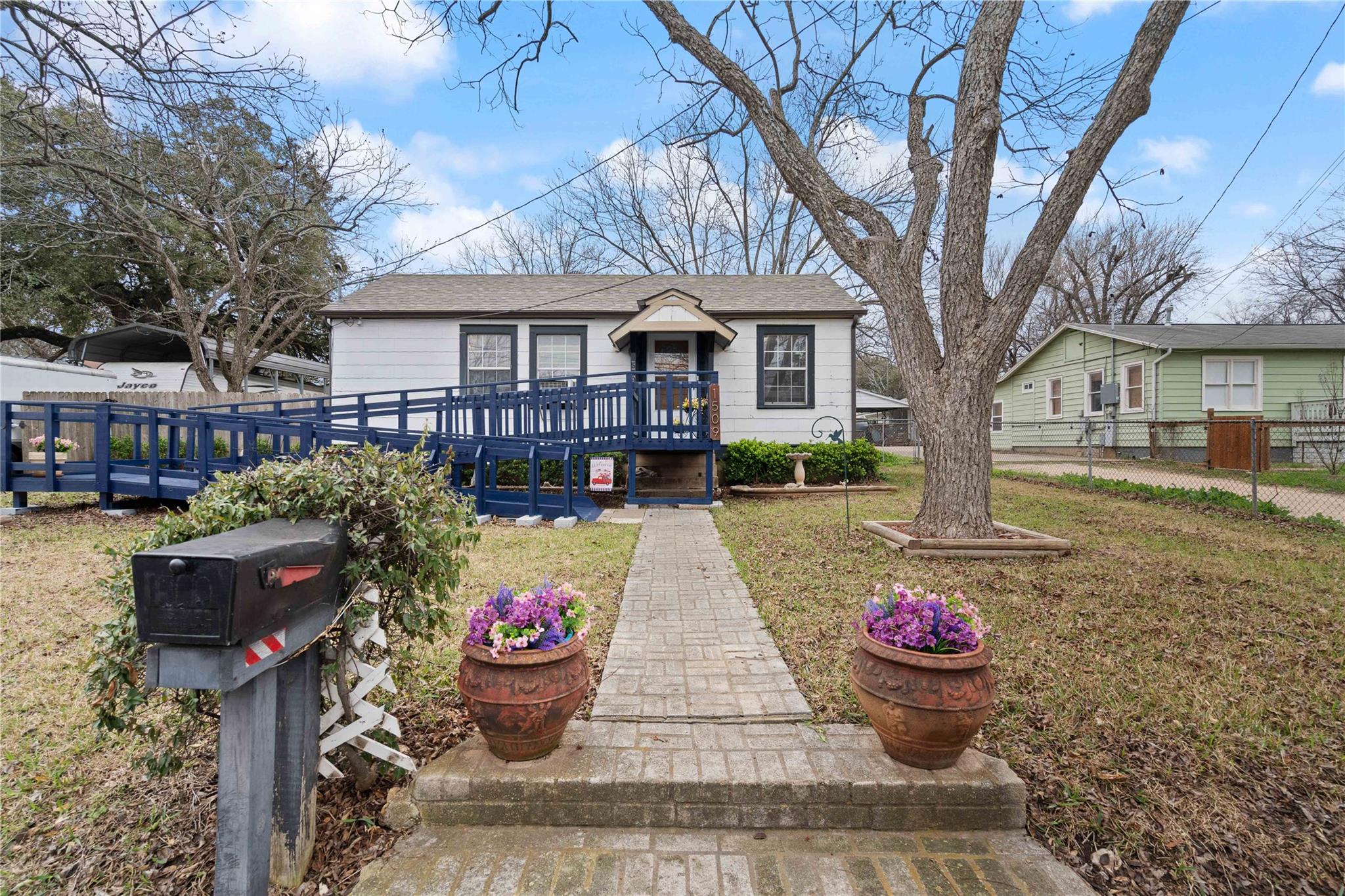 1509 Morgan Ln Property Photo